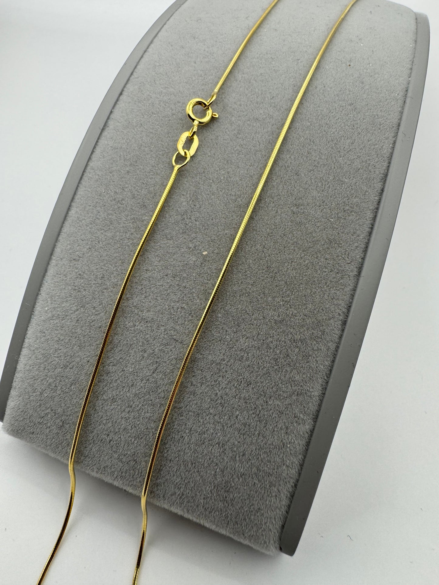 9ct Yellow Solid Gold 0.8mm Round Snake Chain  (3444)