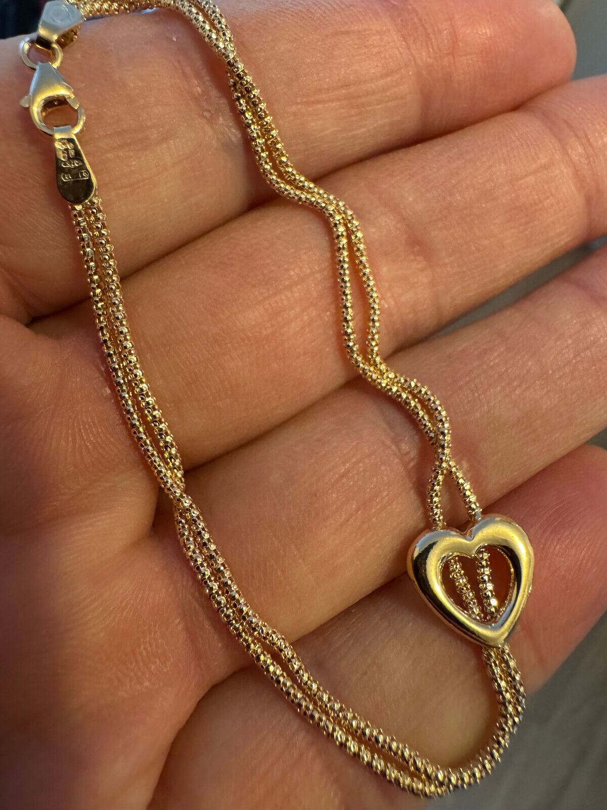 9ct Yellow Gold Double Chain and Heart Charm Bracelet 7.5 Inches (0603)