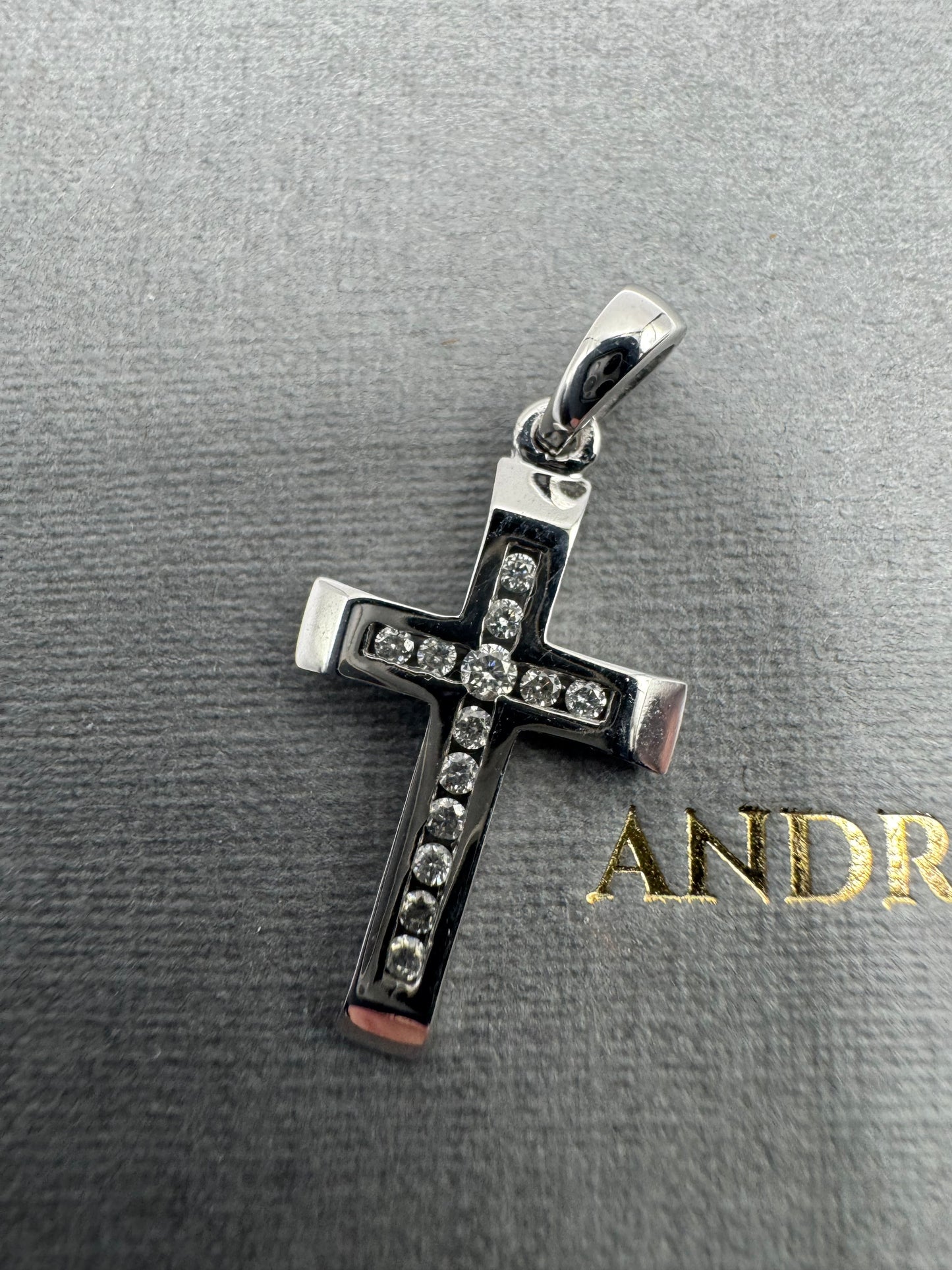 9ct White Gold 23x12mm Diamond Cross Pendant (012)