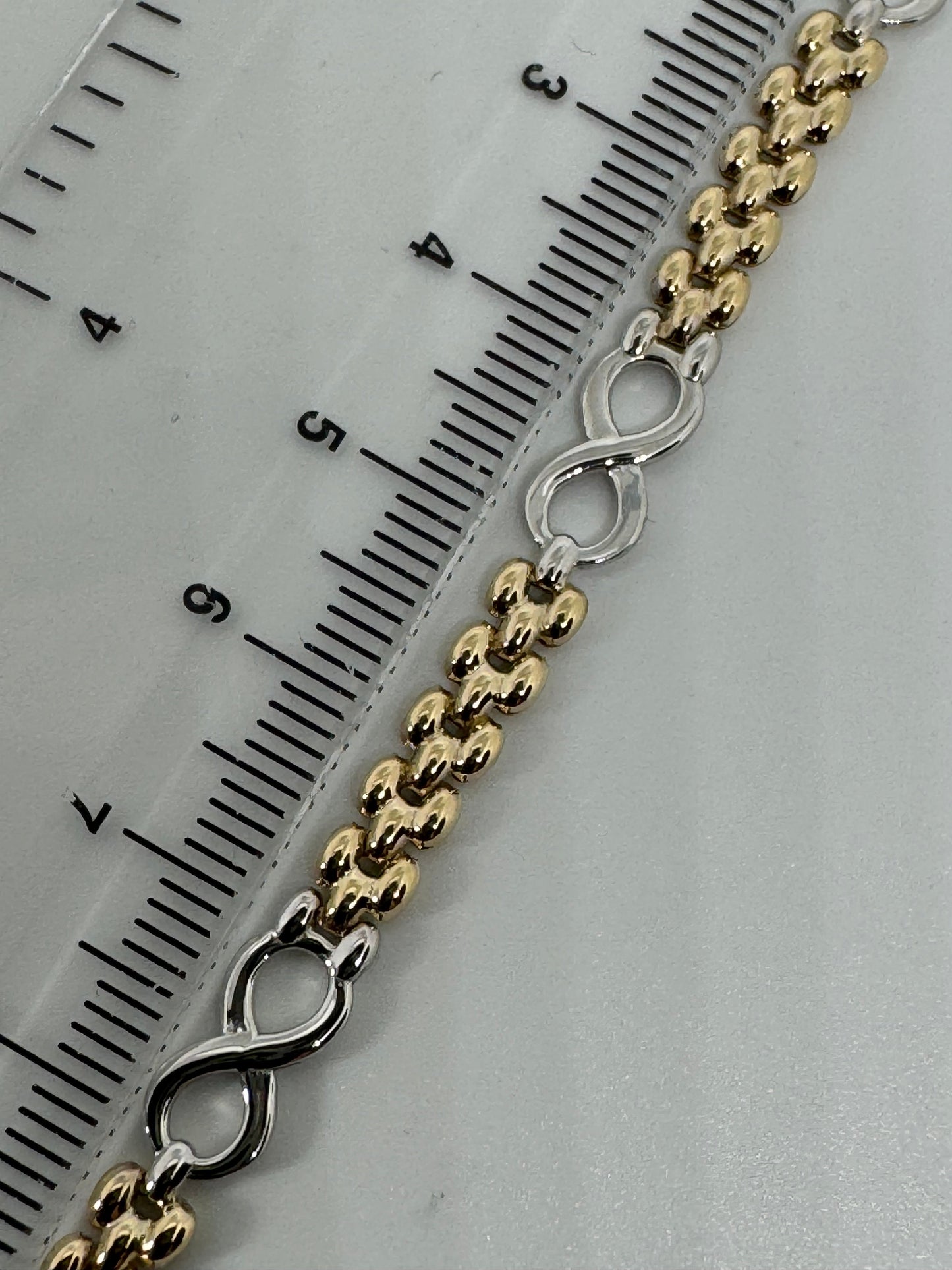 9ct Yellow and White Gold Eternity '8' Fancy Link 7.5mm / 19cm Bracelet (0626)