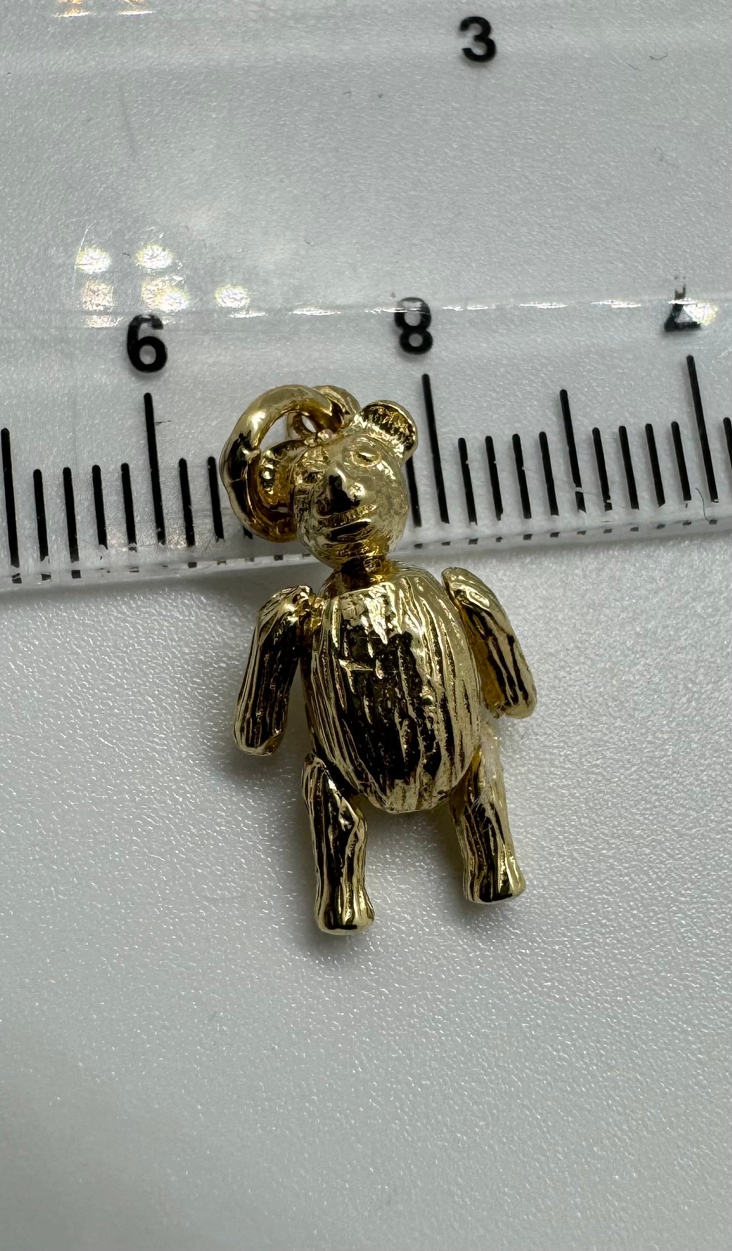 9ct Yellow Gold 17x9mm Loveable Little Teddy Bear Pendant (0078)