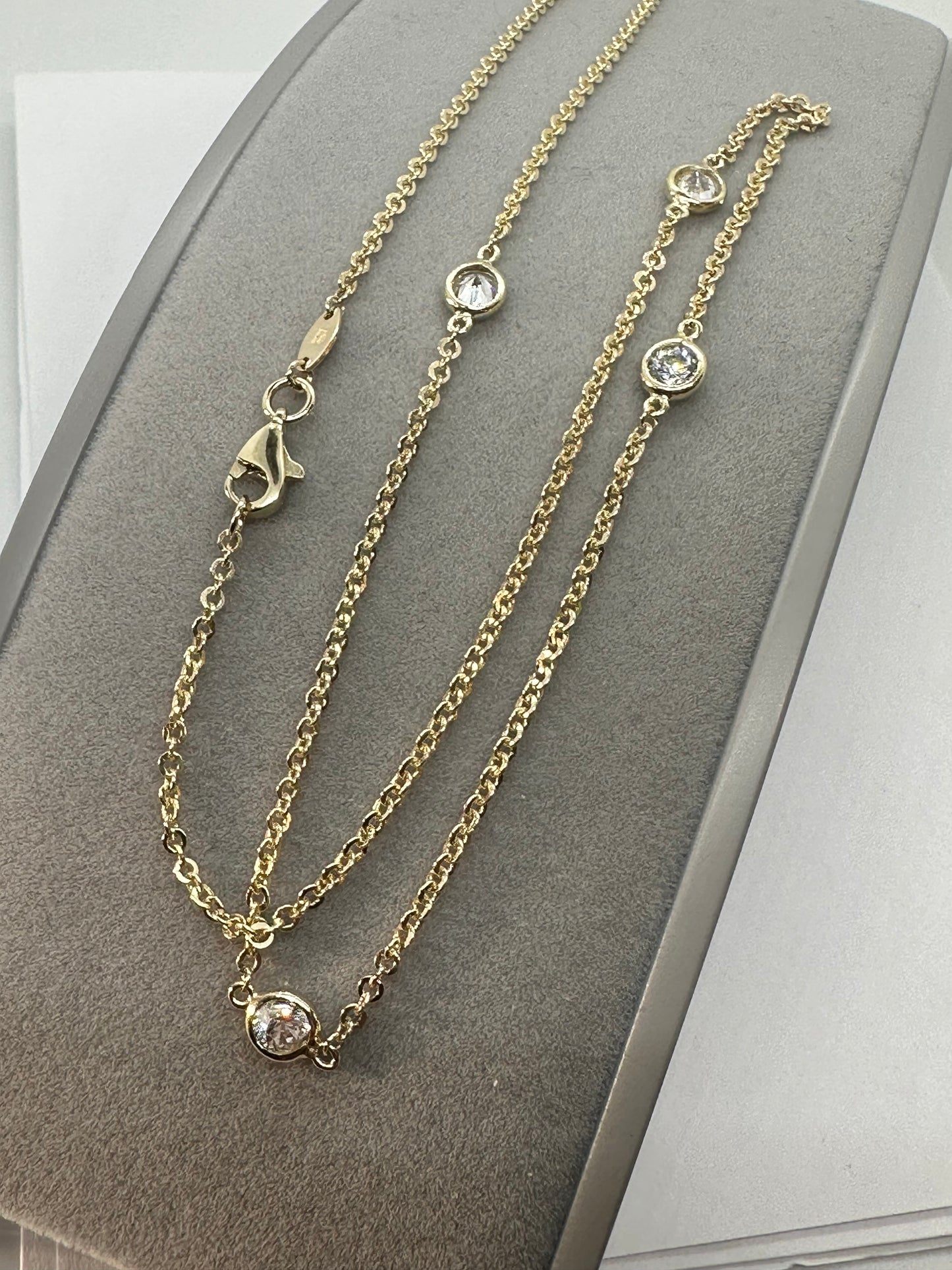 9ct Yellow Gold Cubic Zirconia Necklace 18 Inches / 45cm (0531)