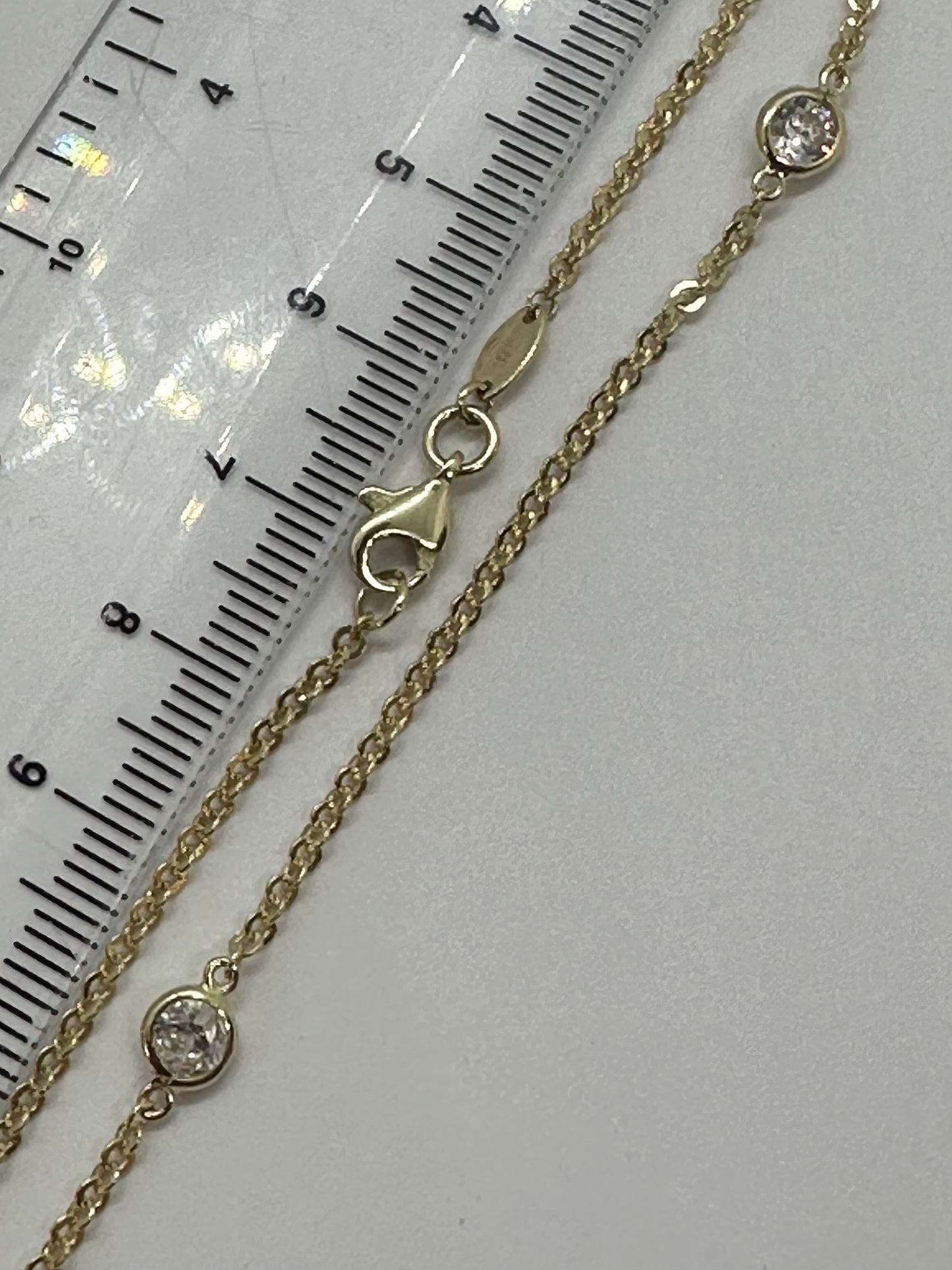 9ct Yellow Gold Cubic Zirconia Necklace 18 Inches / 45cm (0531)