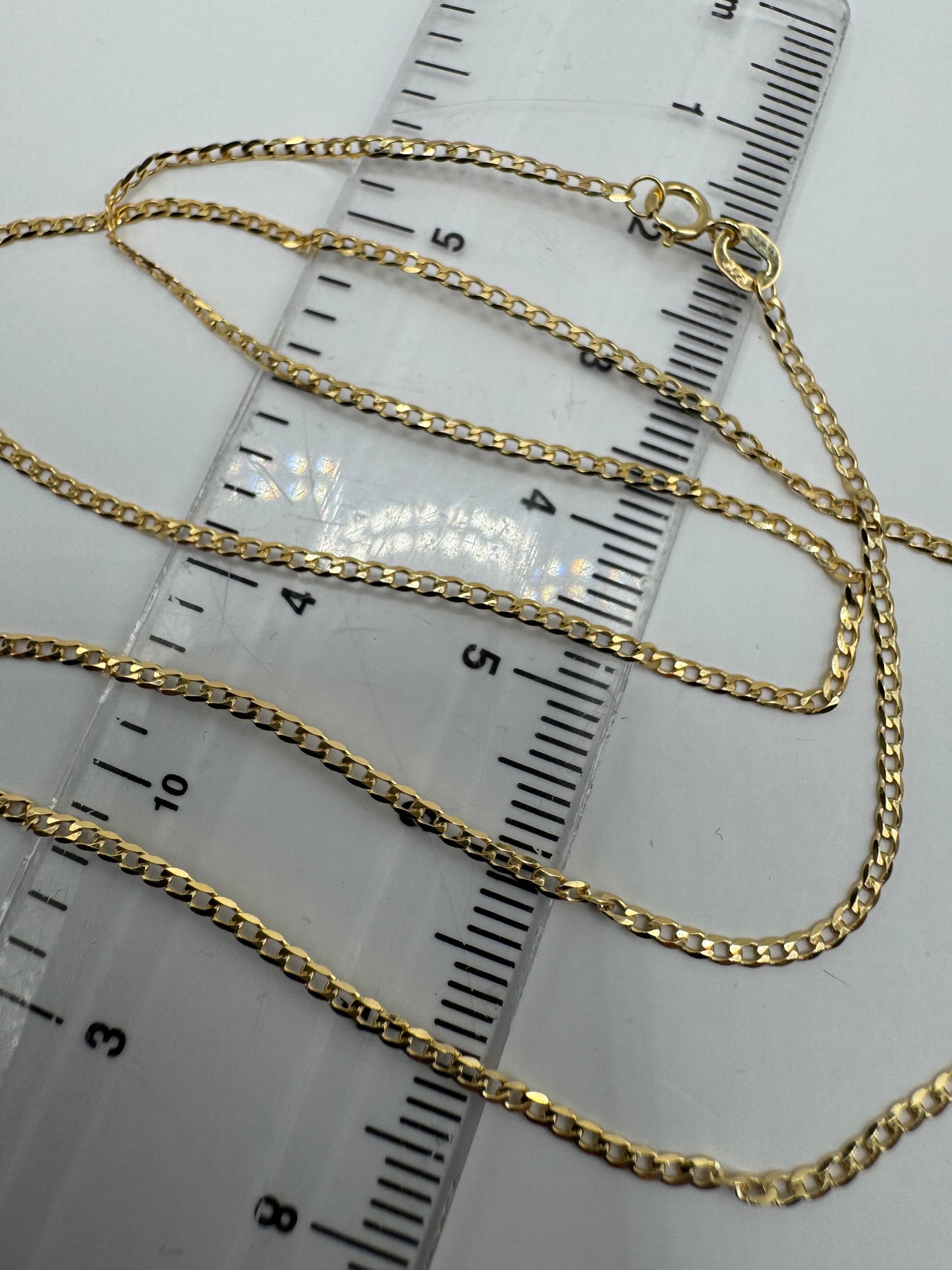 9ct Yellow Gold 1.5mm Flat Diamond Cut Curb Chain (076A)