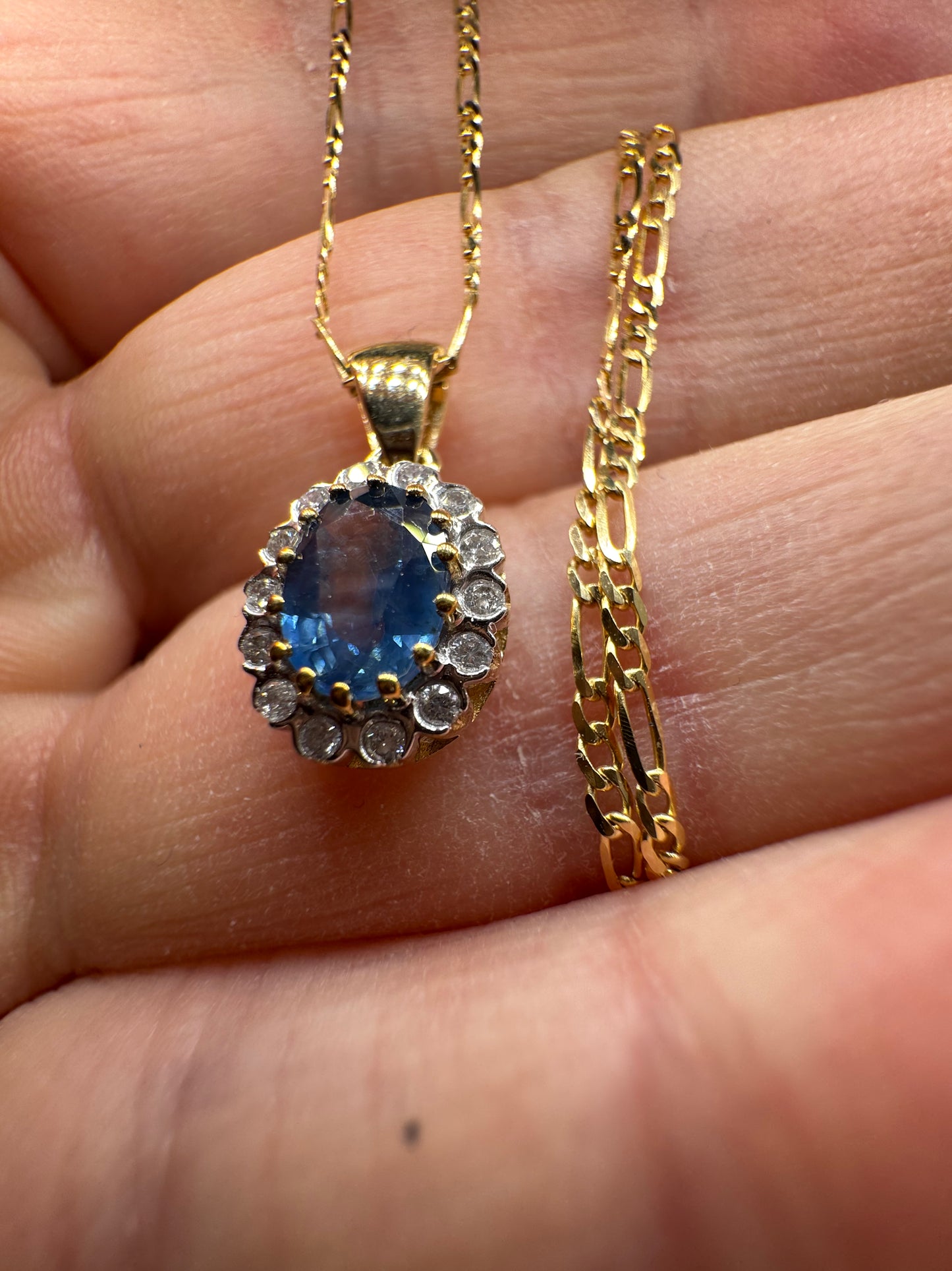 9ct Yellow Gold Sapphire and Diamond Cluster Pendant on 18 Inch Chain (0354)