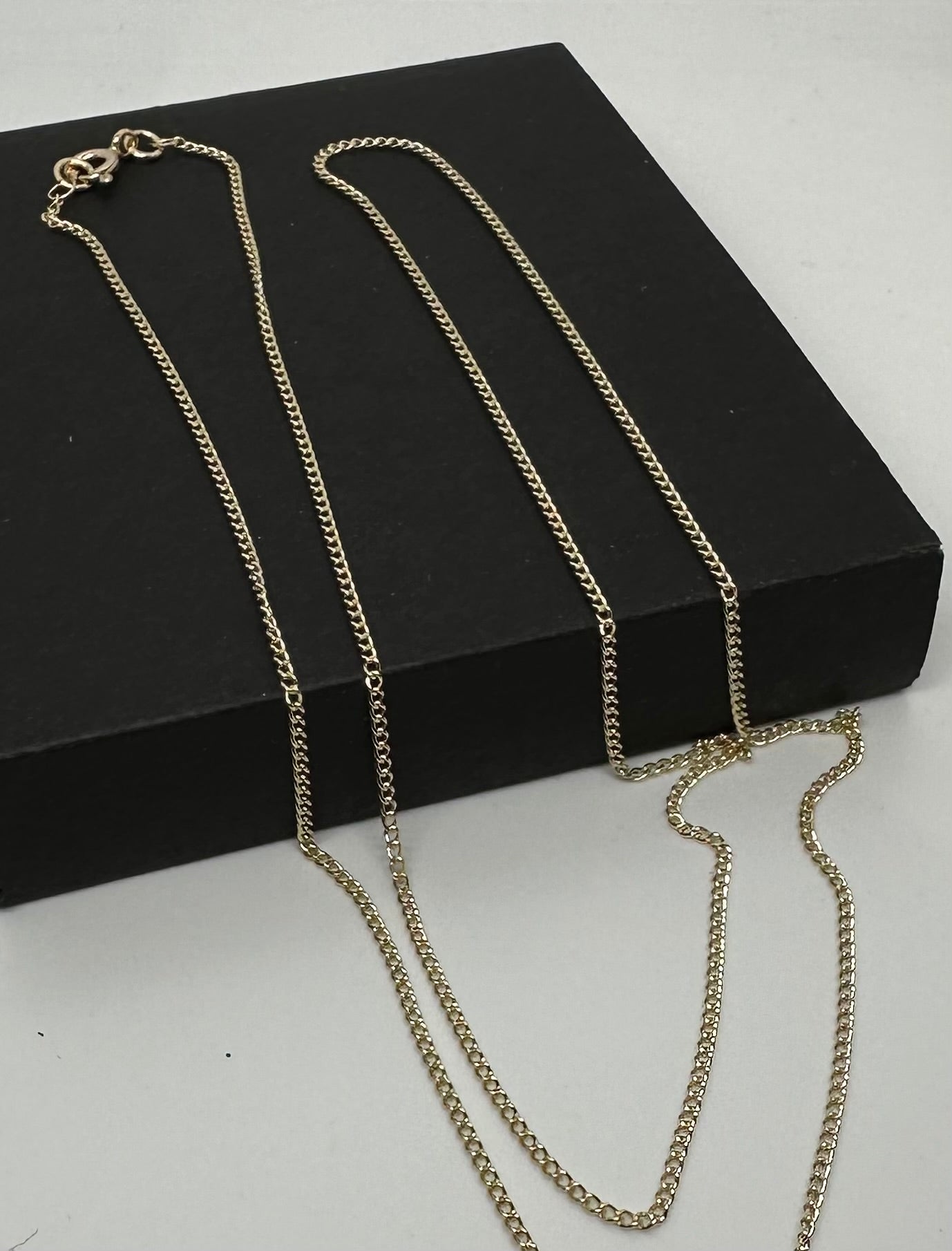 9ct Yellow Gold 1.3mm Curb Link Chain Various Lengths (G1416C)