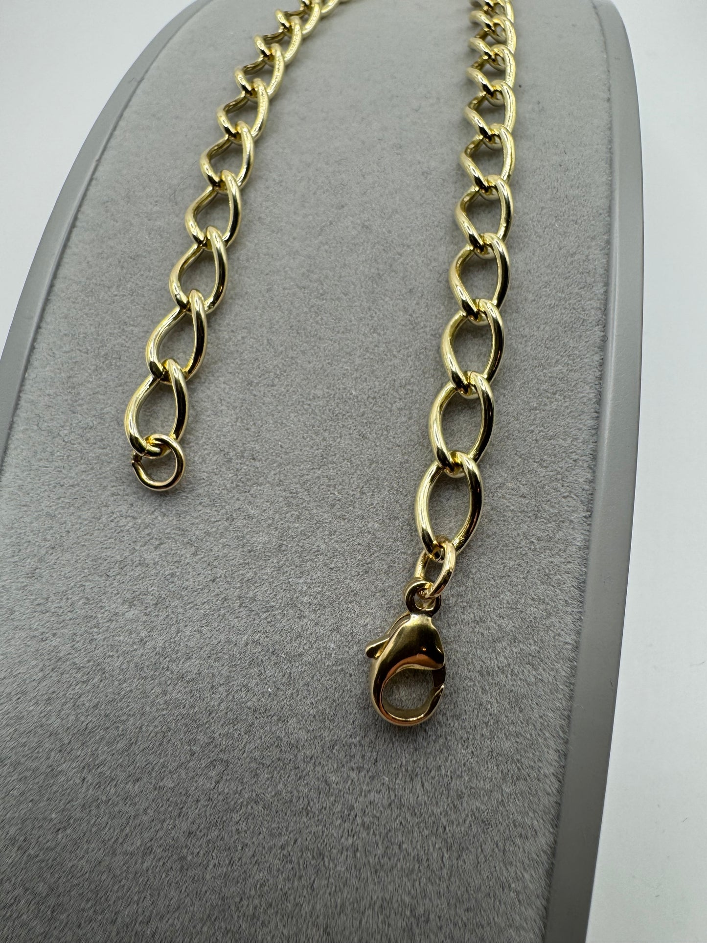 9ct Solid Yellow Gold Open Curb Rounded Link Bracelet 7.5" / 19cm (48/4C)