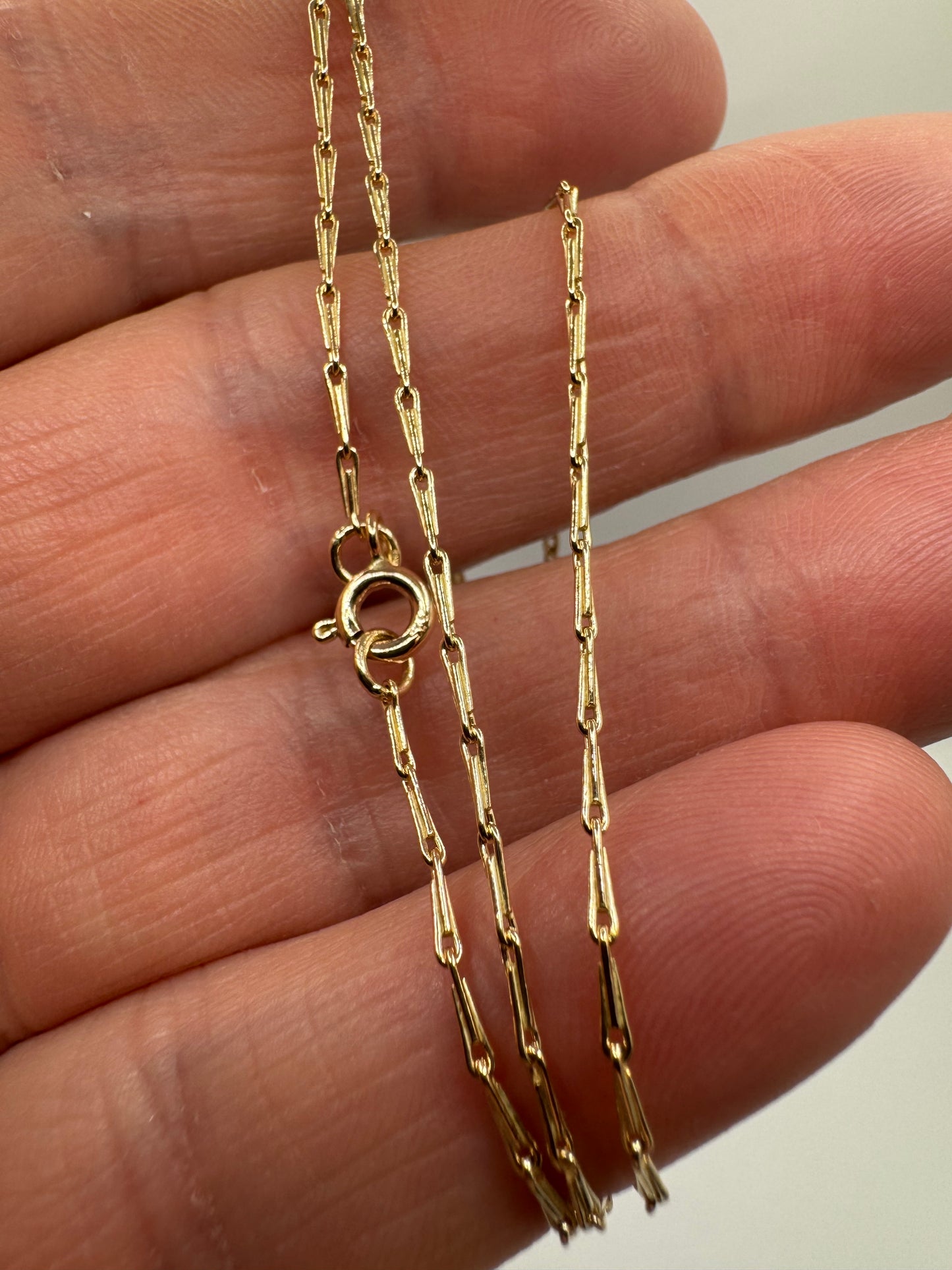 9ct Yellow Gold Solid Hayseed 1.44mm Necklace Chain Various Lengths (HS2)