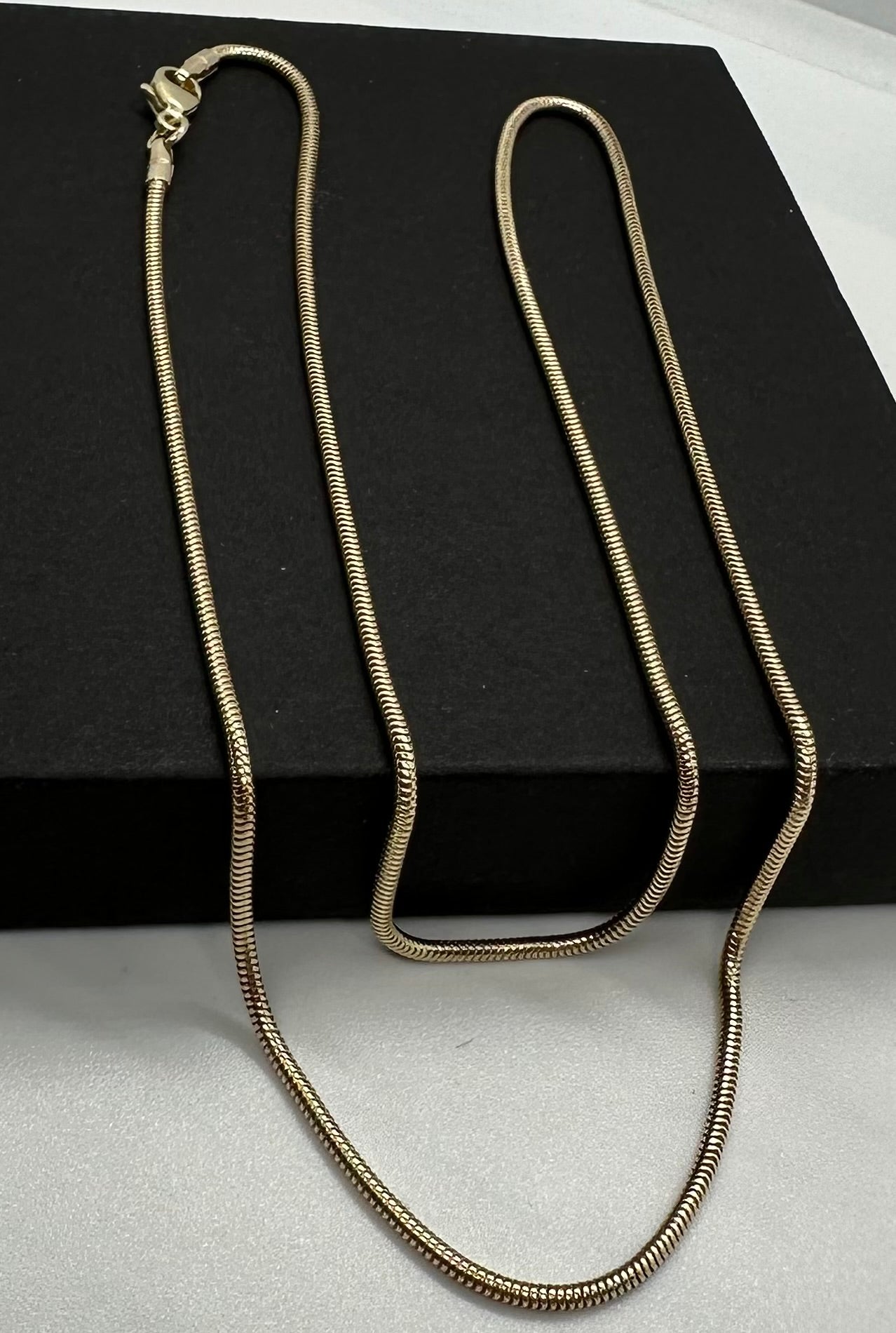 9ct Yellow Solid Gold 1.4mm Snake Chain Neck Chain Various Lengths (GSNH)