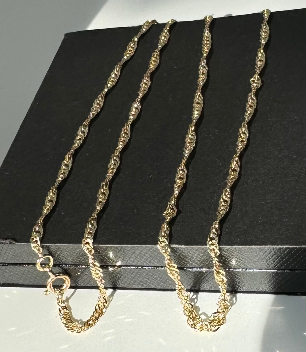 9ct Yellow Gold 2.4mm Twisted Curb Chain Various Lengths (GTC40)