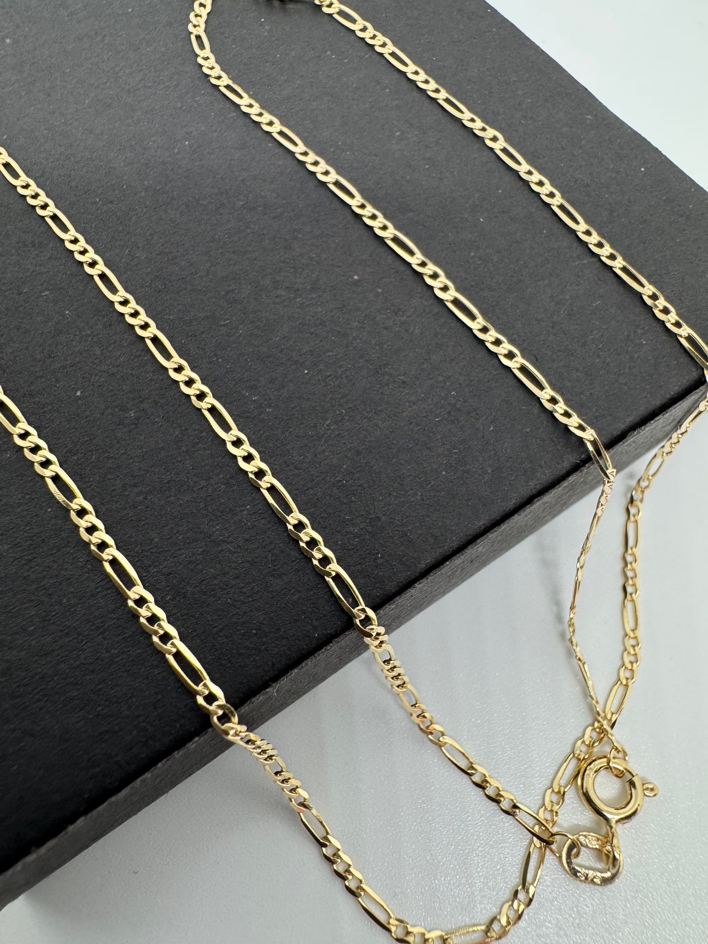 9ct Yellow Gold 1.5mm Solid Figaro Link Neck Chain Various Lengths (004A)