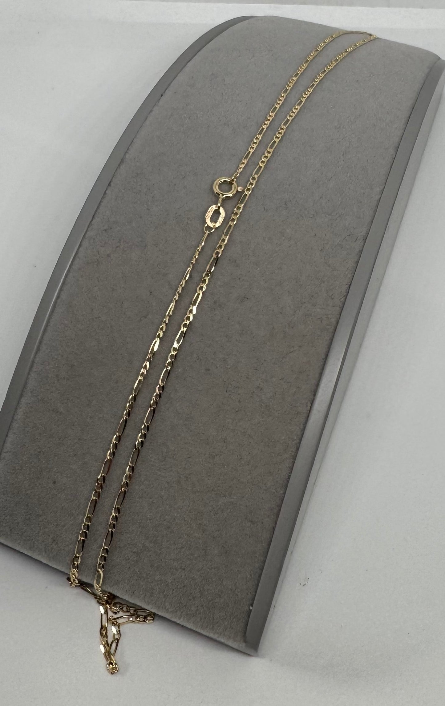 9ct Yellow Gold 1.5mm Solid Figaro Link Neck Chain Various Lengths (004A)