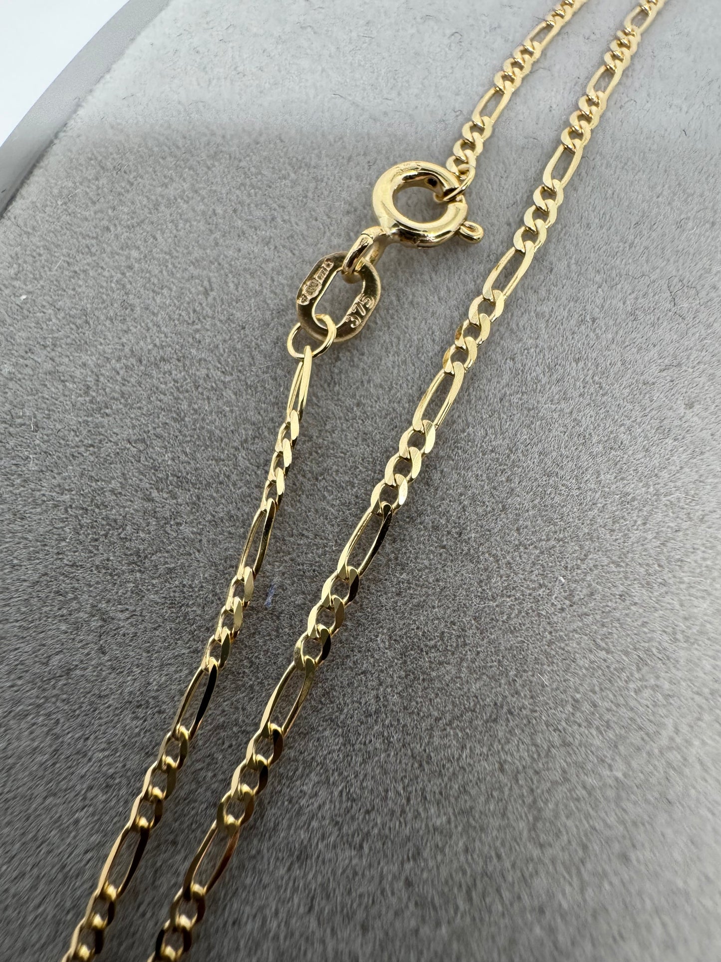 9ct Yellow Gold 1.5mm Solid Figaro Link Neck Chain Various Lengths (004A)