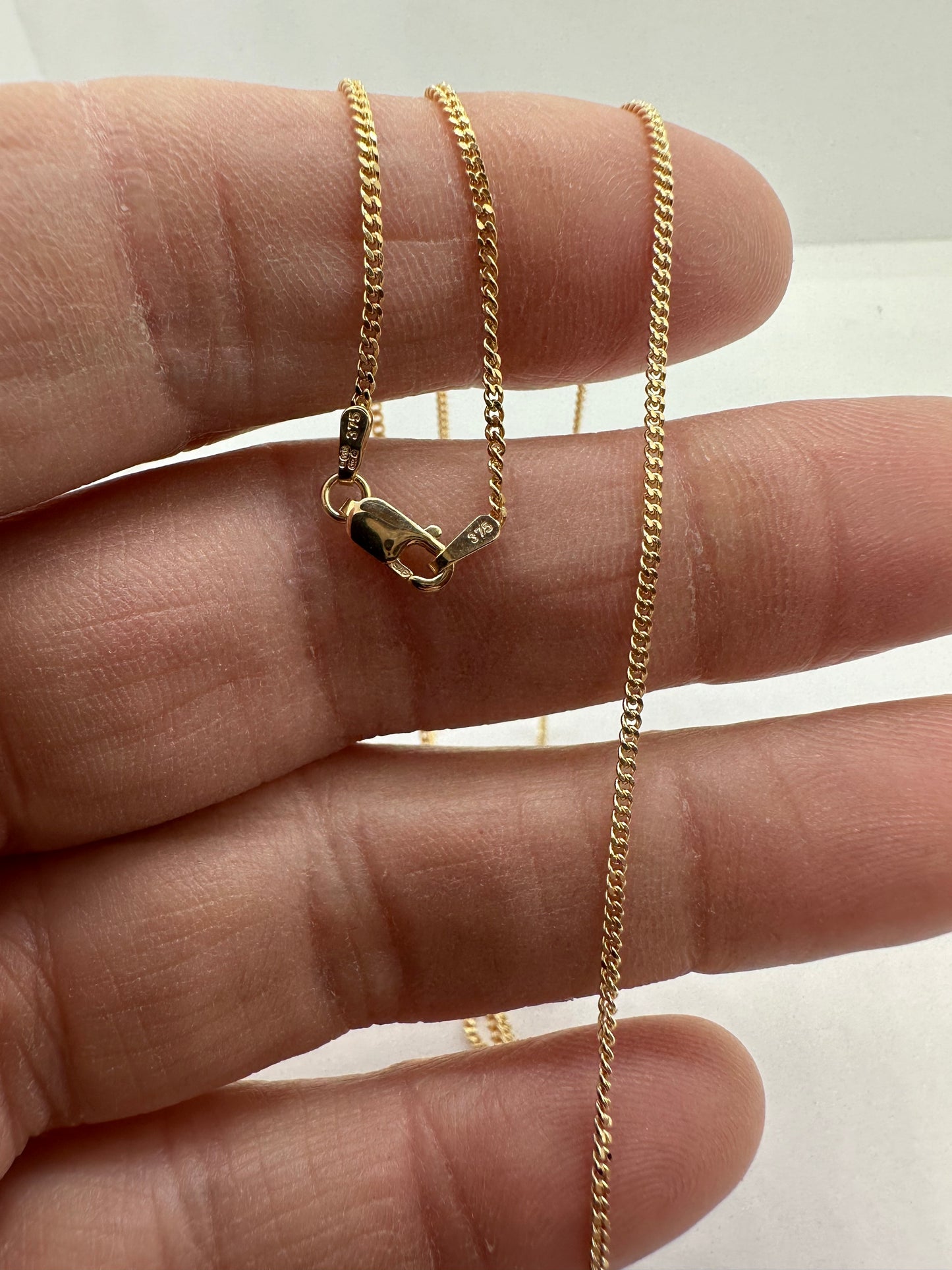 9ct Yellow Gold Solid Gold 1.3mm Curb Chain Various Lengths (006B)