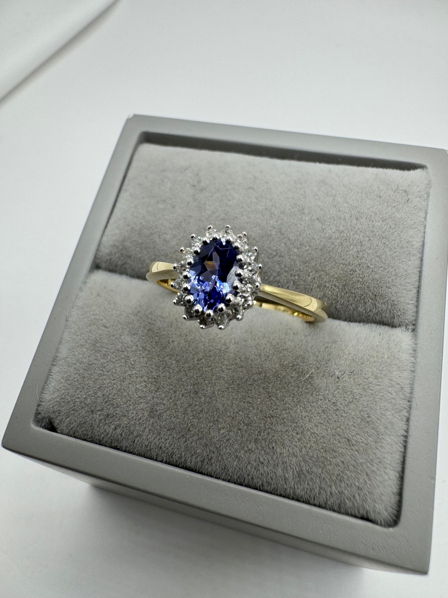 9ct Yellow Gold Tanzanite and Diamond Oval Cluster Ring, Sizes K to O (403)