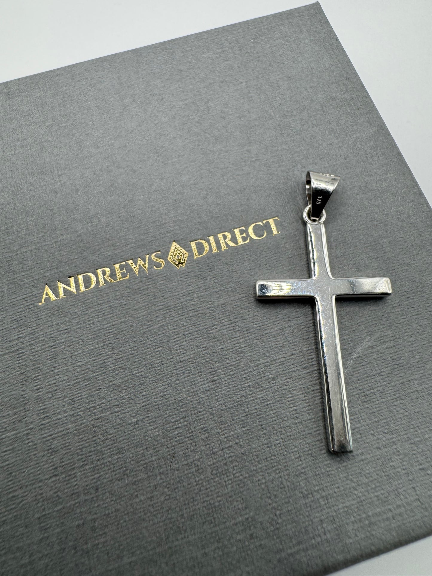 9ct White Gold 40x20mm Solid Plain Polished Cross Pendant (112)