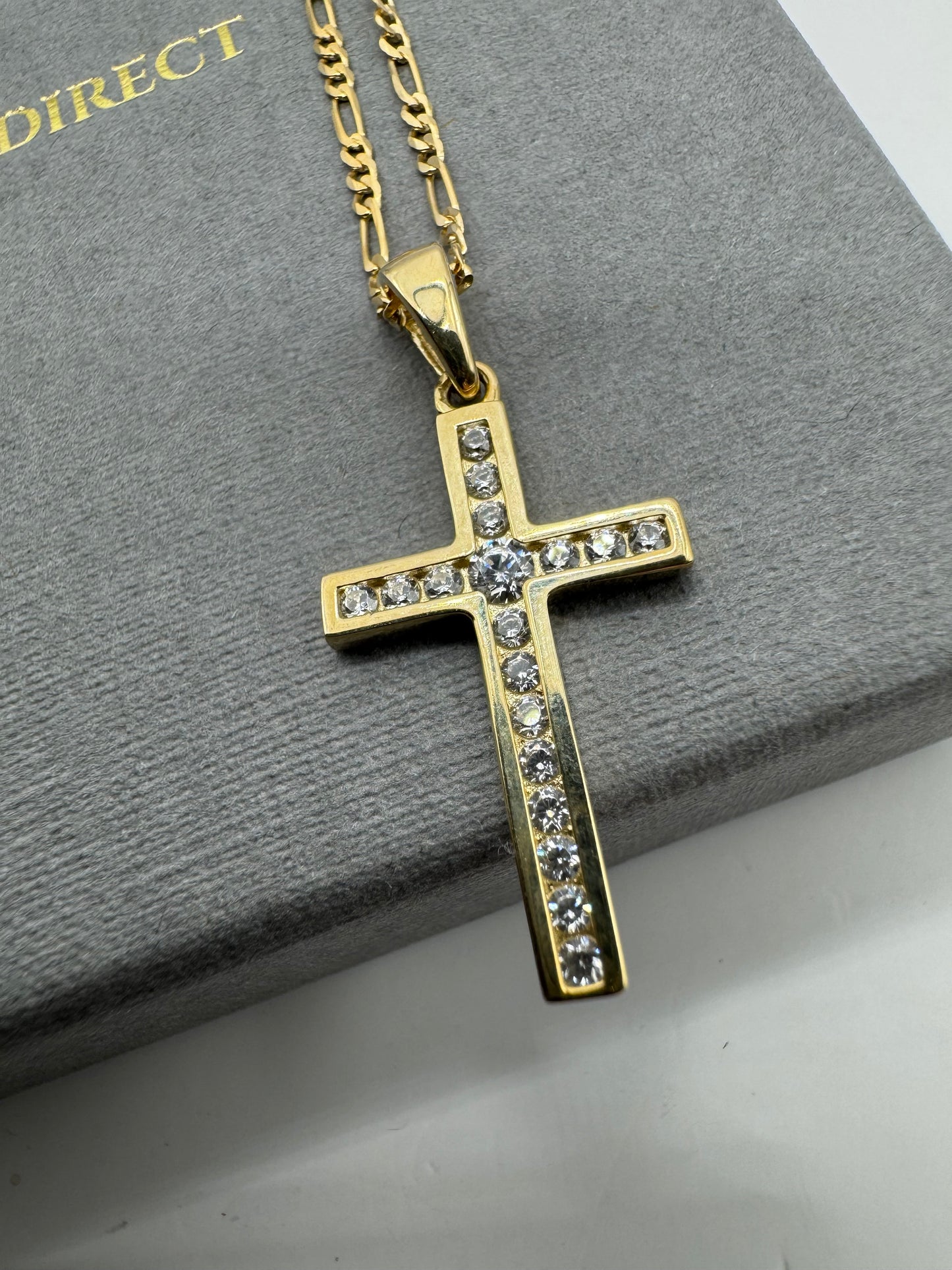 9ct Yellow Gold Zirconia Set Cross Pendant on 18" Figaro Chain (149.004A)