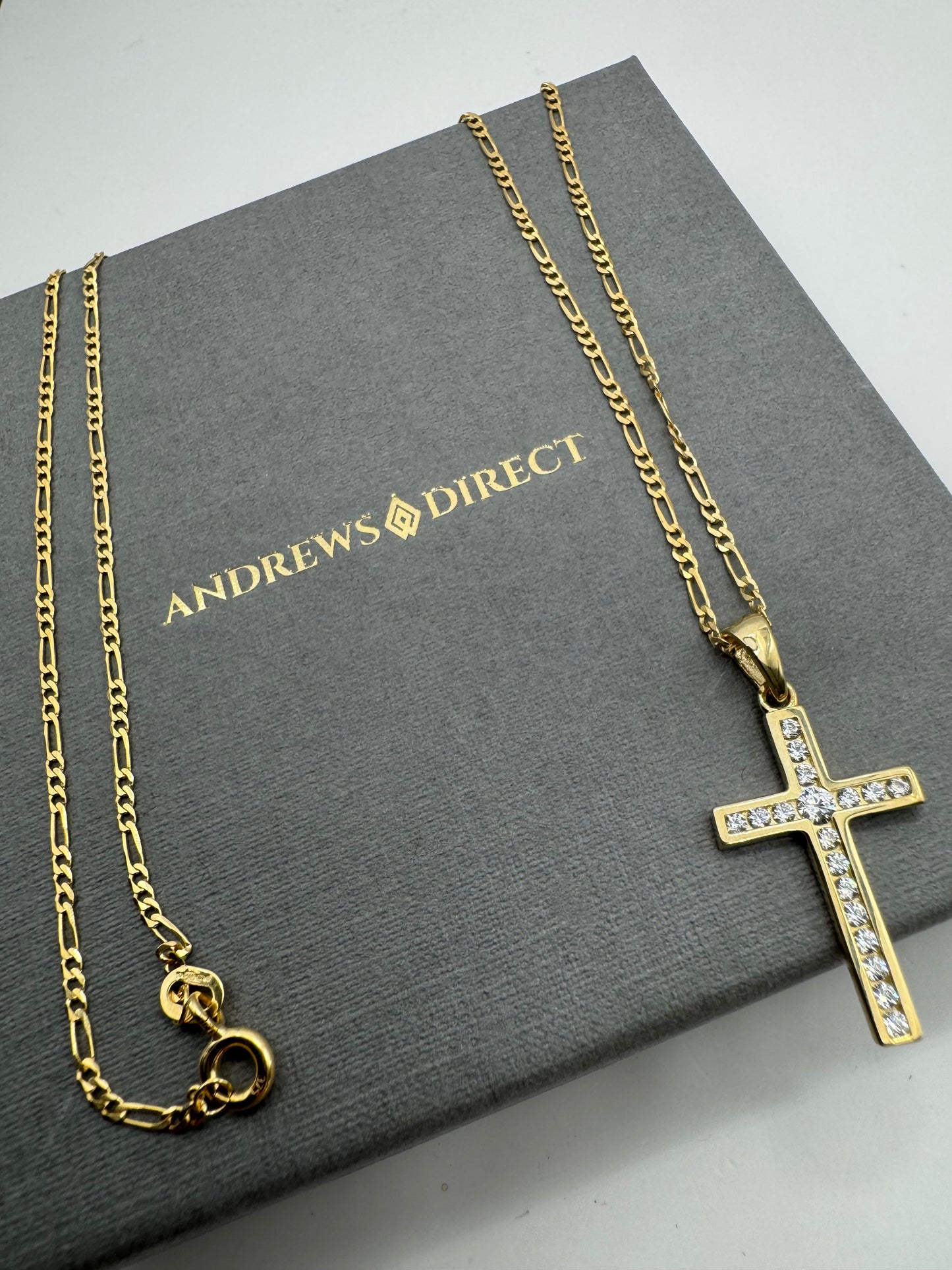 9ct Yellow Gold Zirconia Set Cross Pendant on 18" Figaro Chain (149.004A)