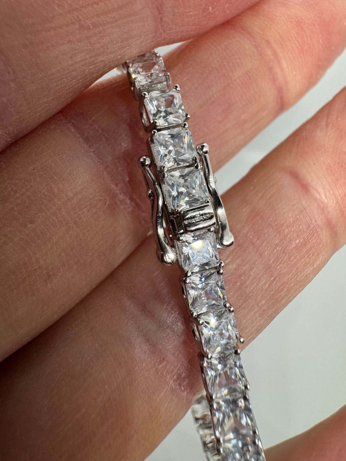 Sterling Silver 4.5mm Princess Cut Zirconia Tennis Bracelet 7.5 Inch (0057)