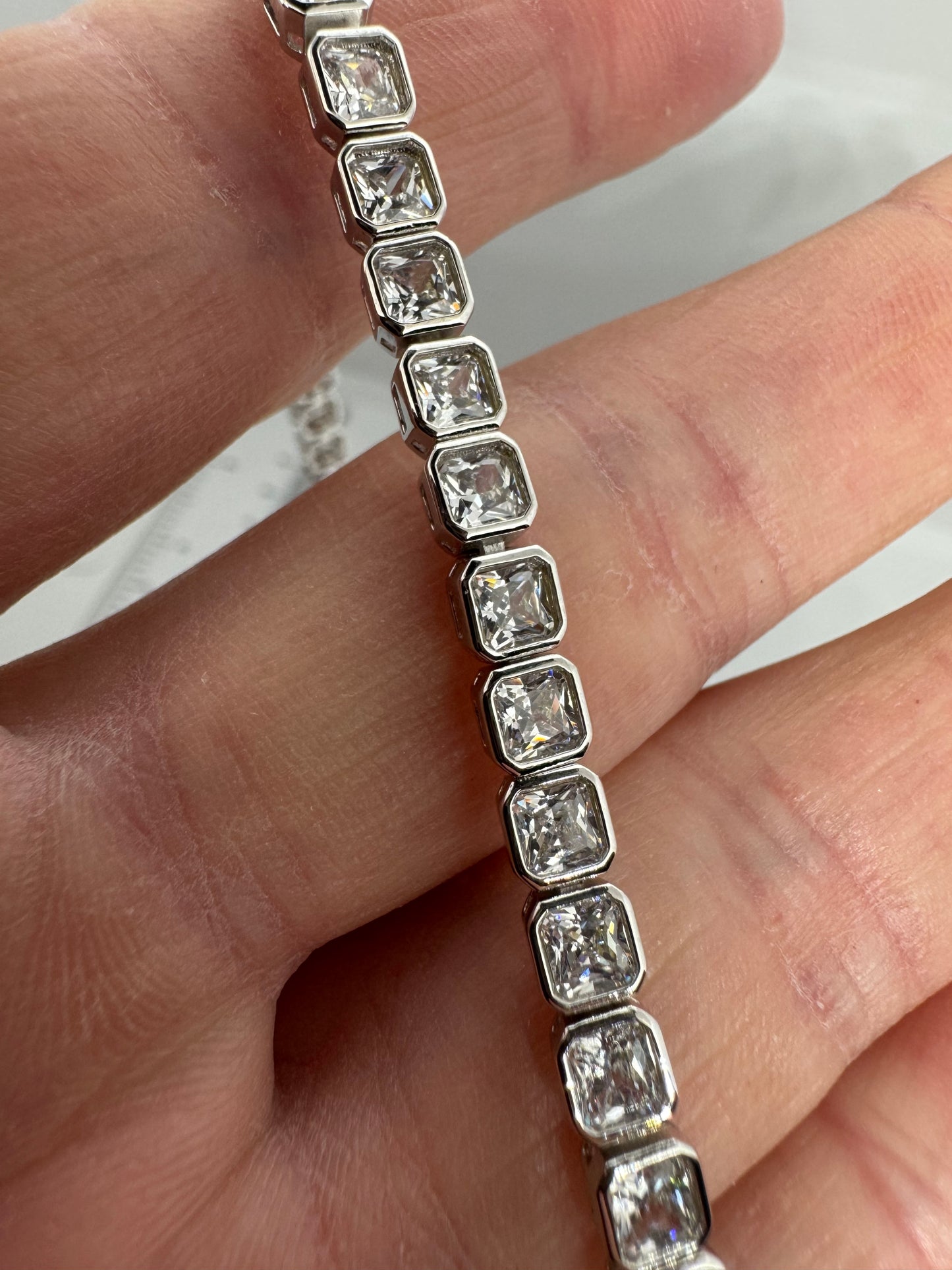 Sterling Silver 4.8mm Princess Cut Zirconia Tennis Bracelet 7.5 Inch (0425)