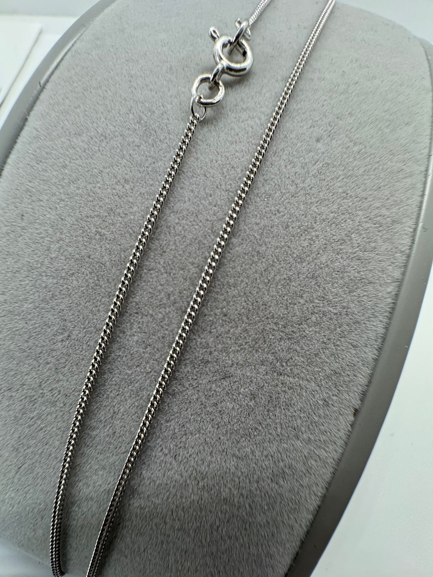 9ct White Gold 1.2mm Curb Link Chain Various Lengths (W14C)