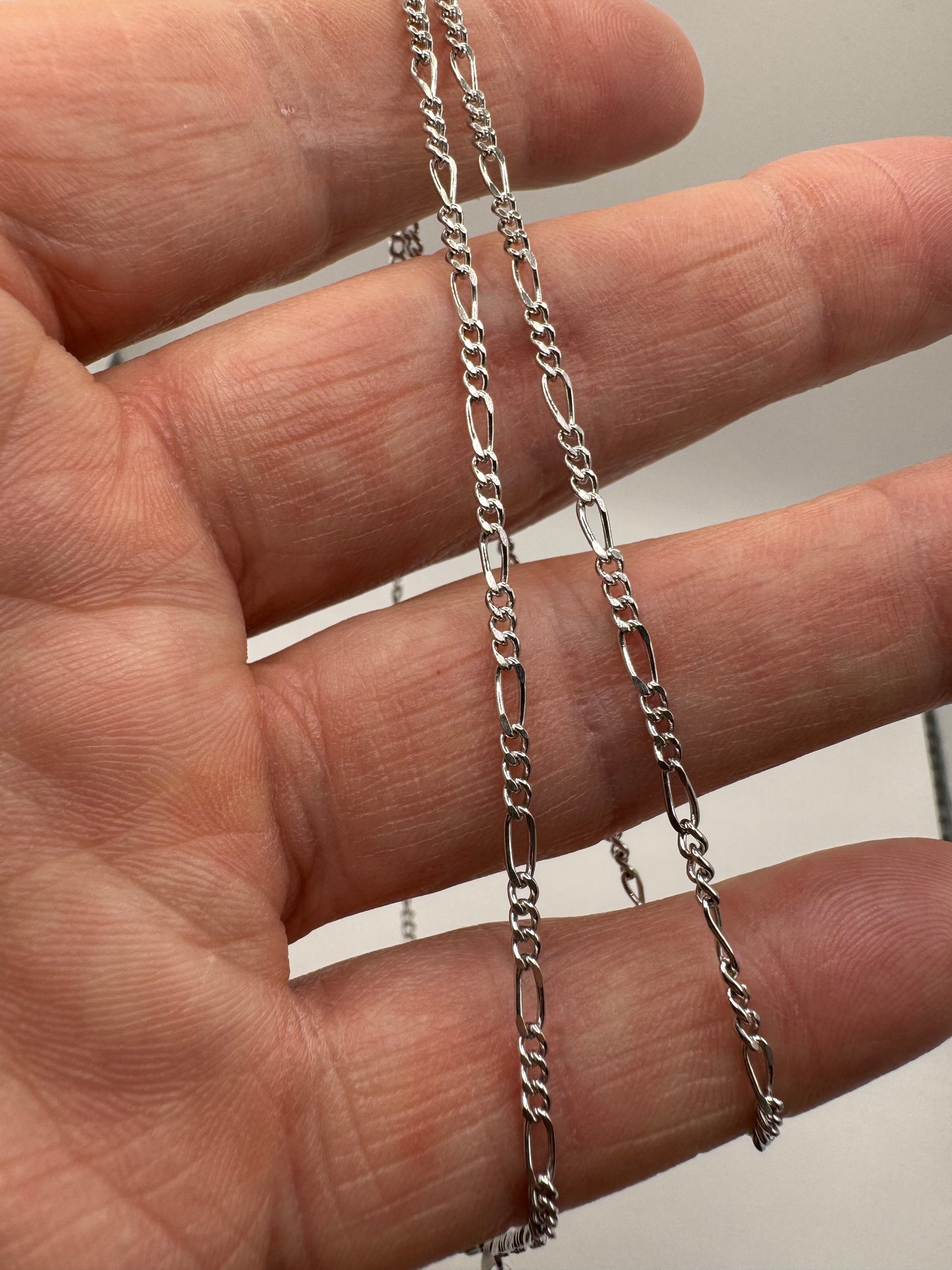 9ct Solid White Gold 2.2mm Figaro Style Chain Various Lengths (W24FFG)