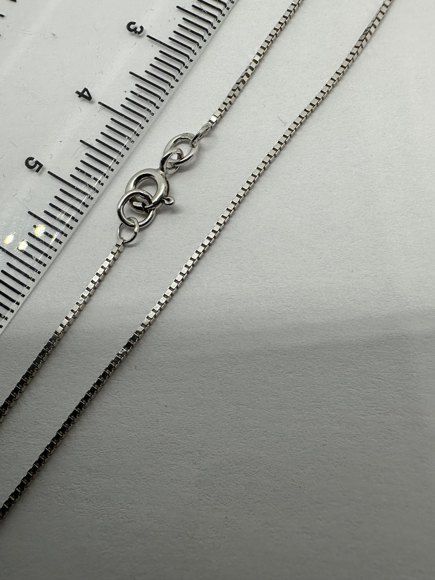 9ct White Gold 1mm Box Venetian Chain Various Chain Lengths (W53V)