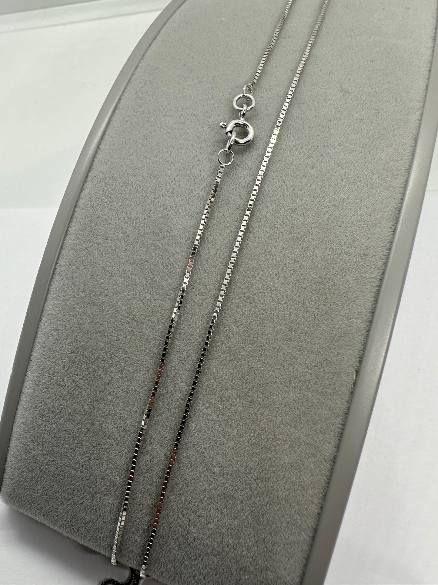 9ct White Gold 1mm Box Venetian Chain Various Chain Lengths (W53V)