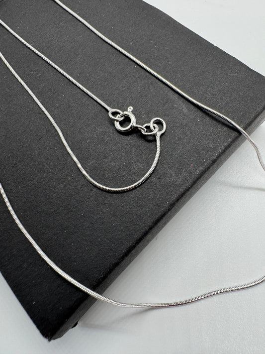 9ct White Solid Gold 0.9mm Snake Chain Various Lengths (WSNM)