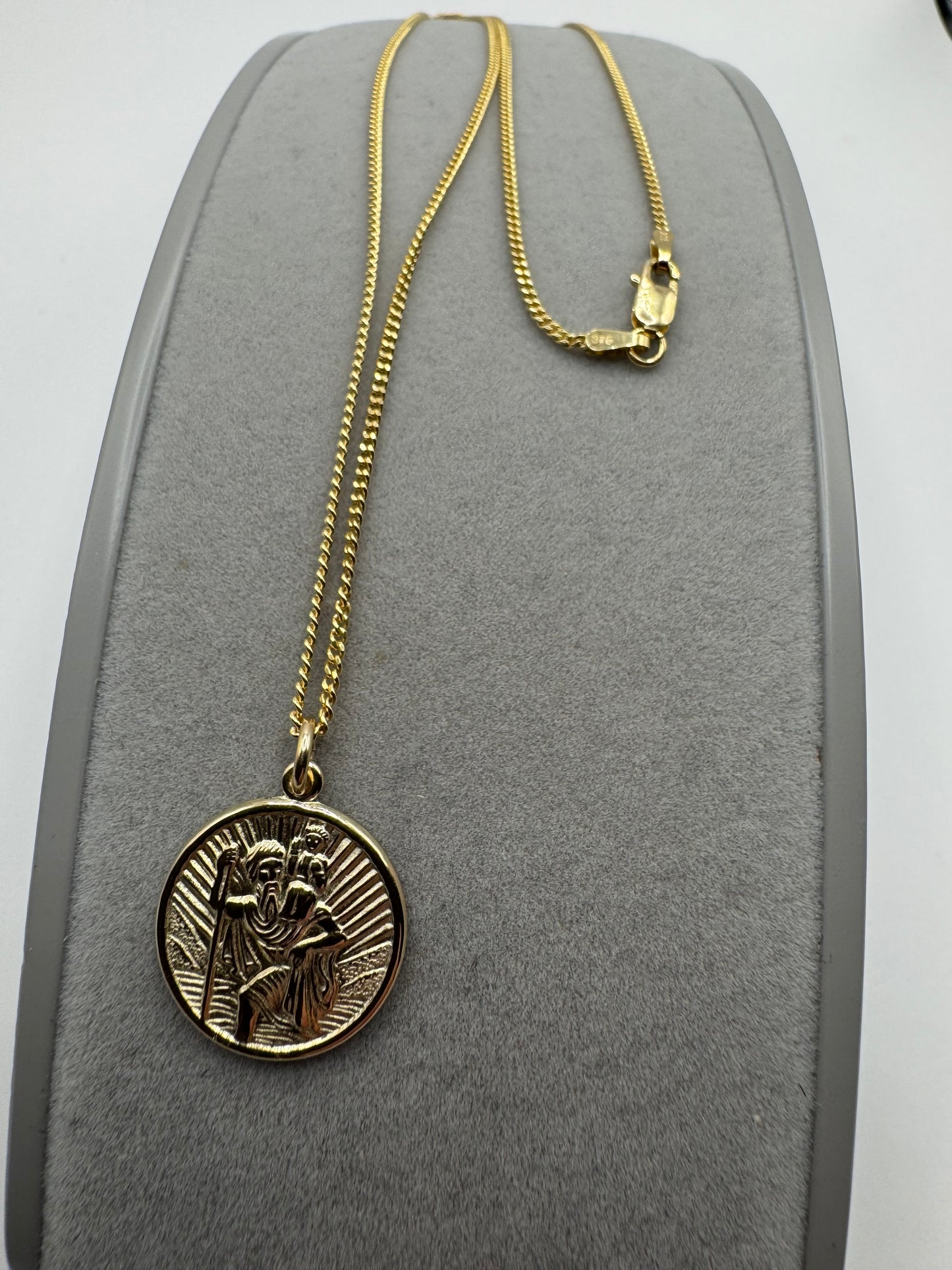 9ct Yellow Gold 17mm Solid St Christopher Round Pendant 20 Inch Chain (GCHR3)