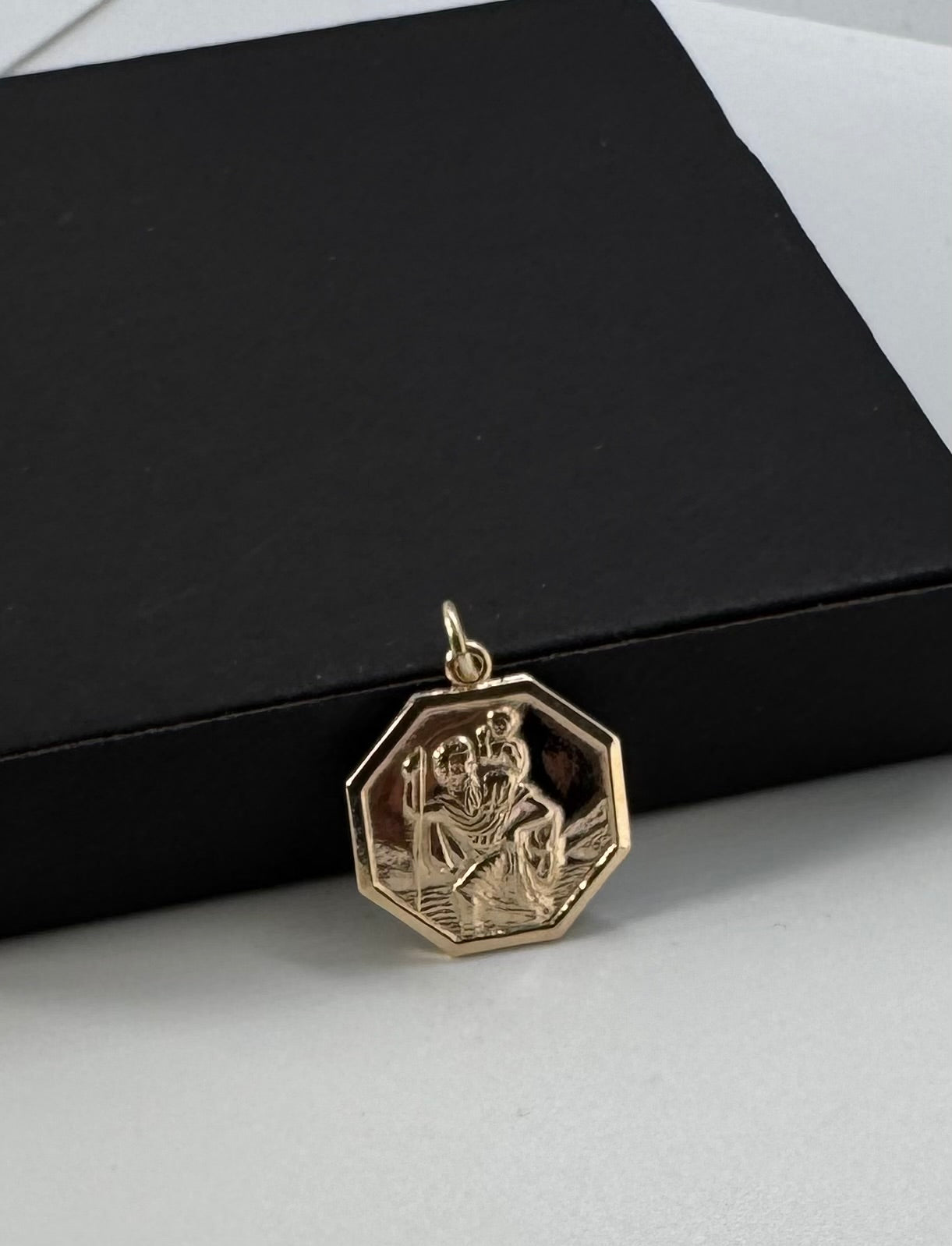 9ct Yellow Gold Solid 17.6mm Octagonal St Christopher Pendant (GCHR4)