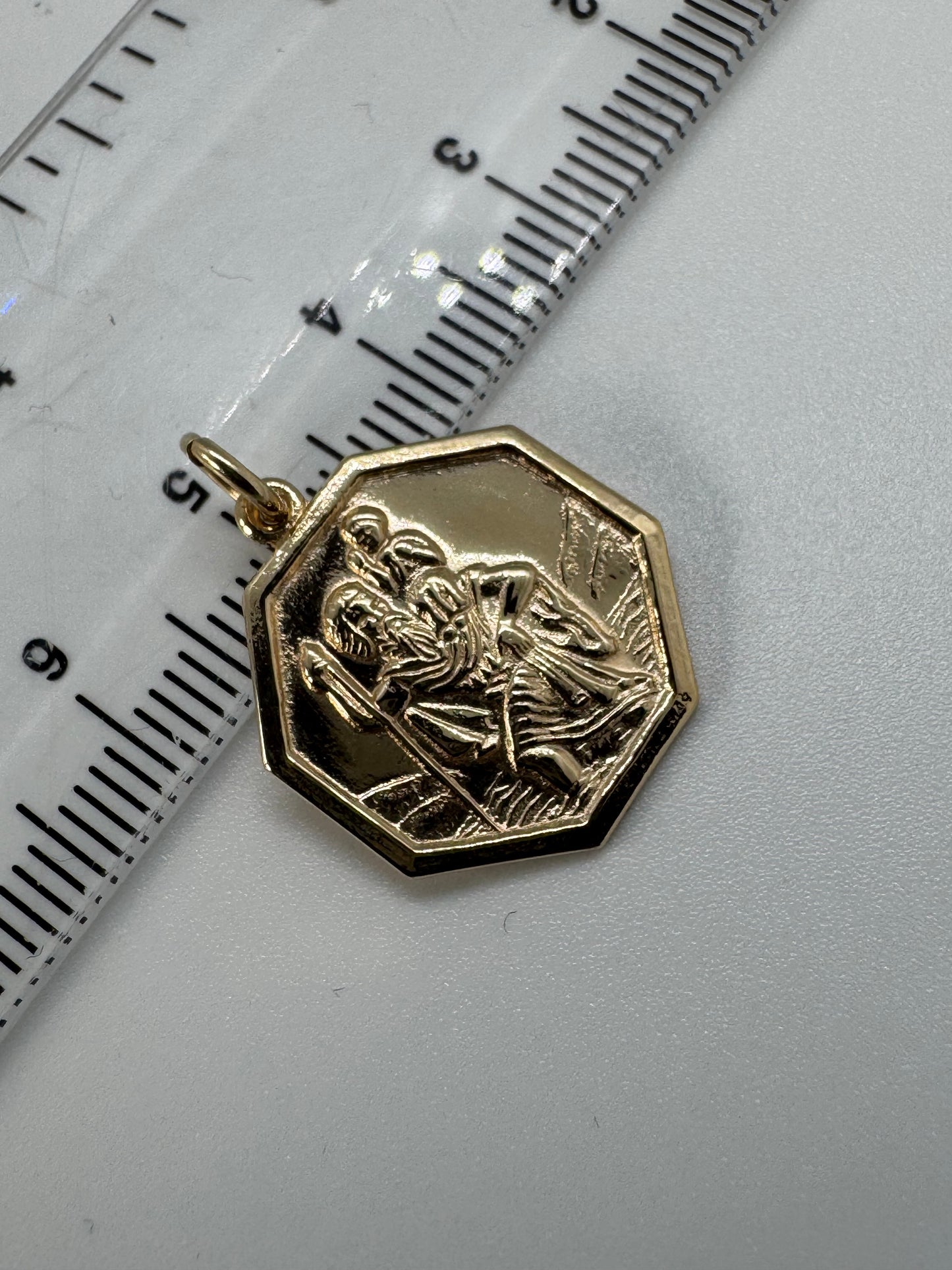 9ct Yellow Gold Solid 17.6mm Octagonal St Christopher Pendant (GCHR4)