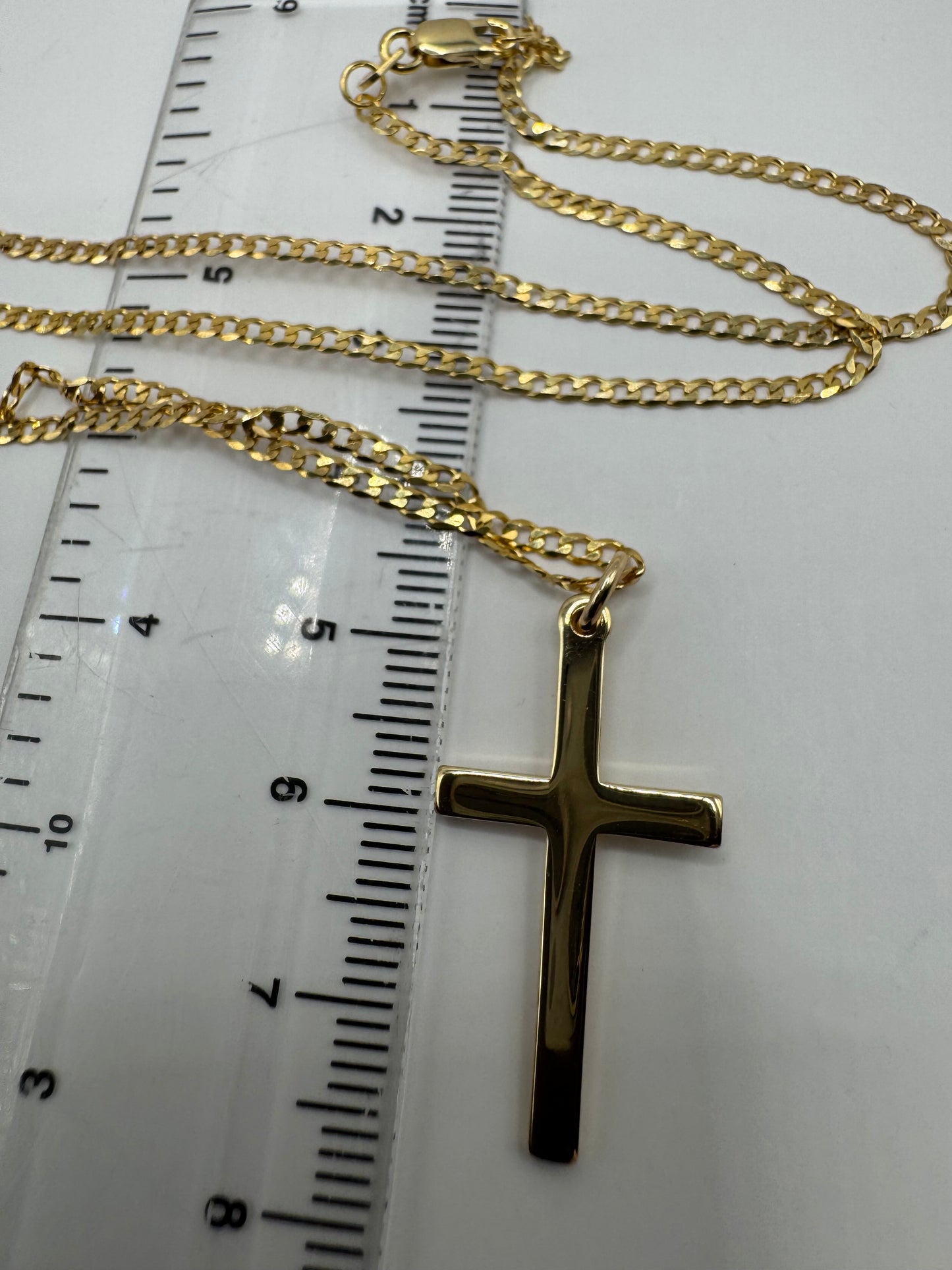 9ct Yellow Gold 28x16mm Cross Pendant and Curb Chain 20 Inch / 50cm (GCROS62)