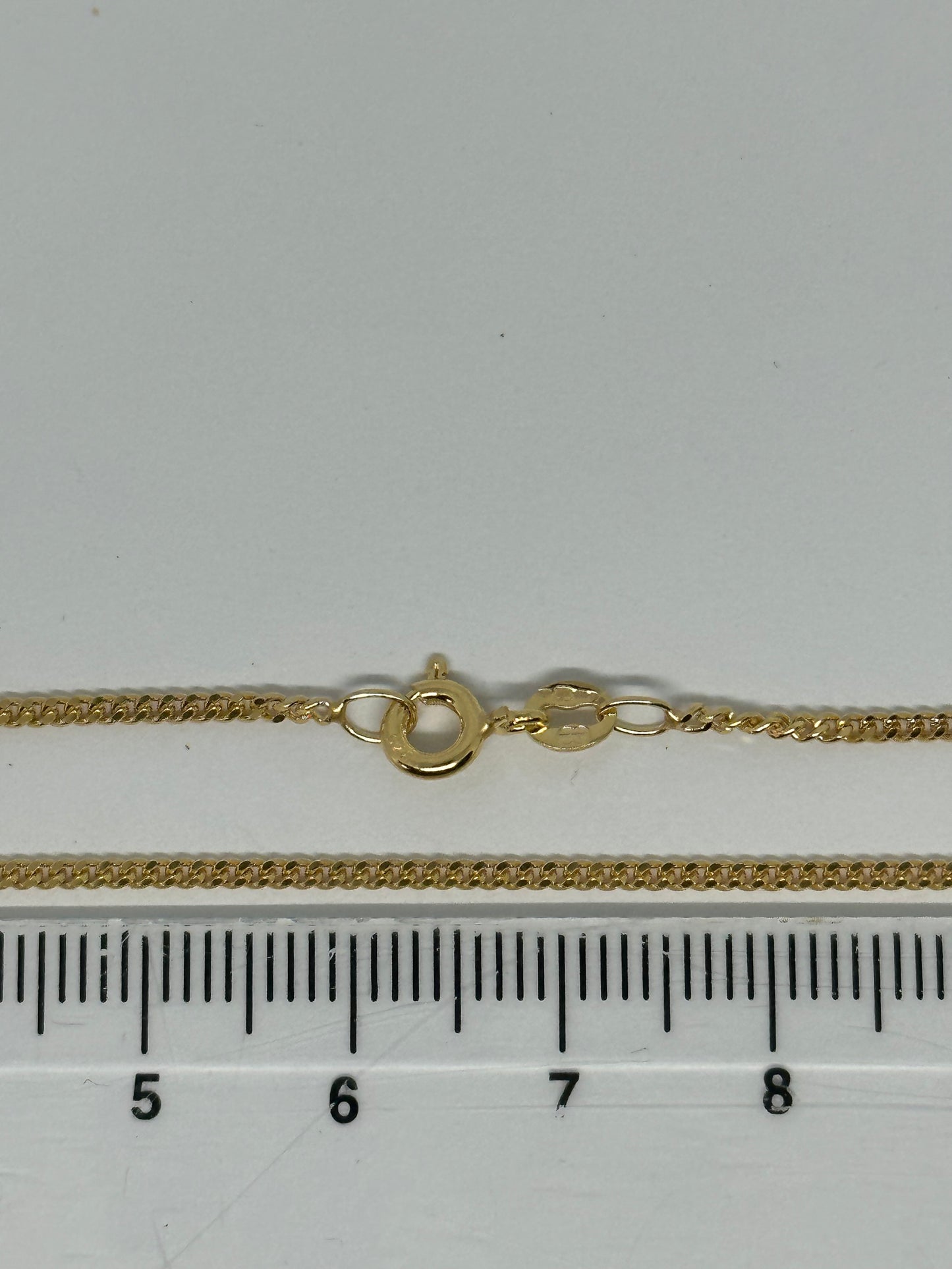 9ct Yellow Gold 1.5mm Curb Close Link Chain Various Lengths (162)