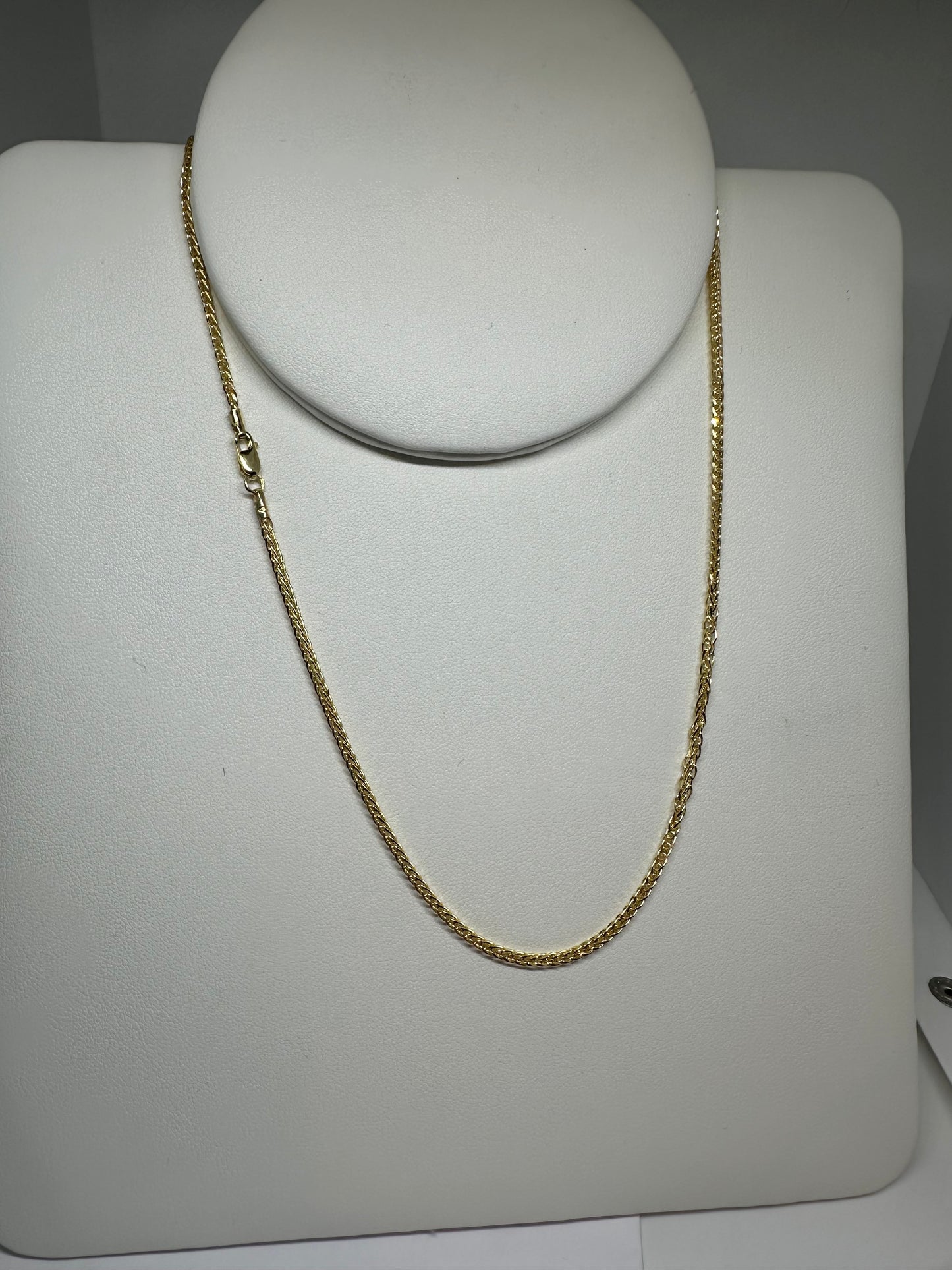 9ct Yellow Gold 2mm Spiga Solid Link Chain Neck Chain (488)