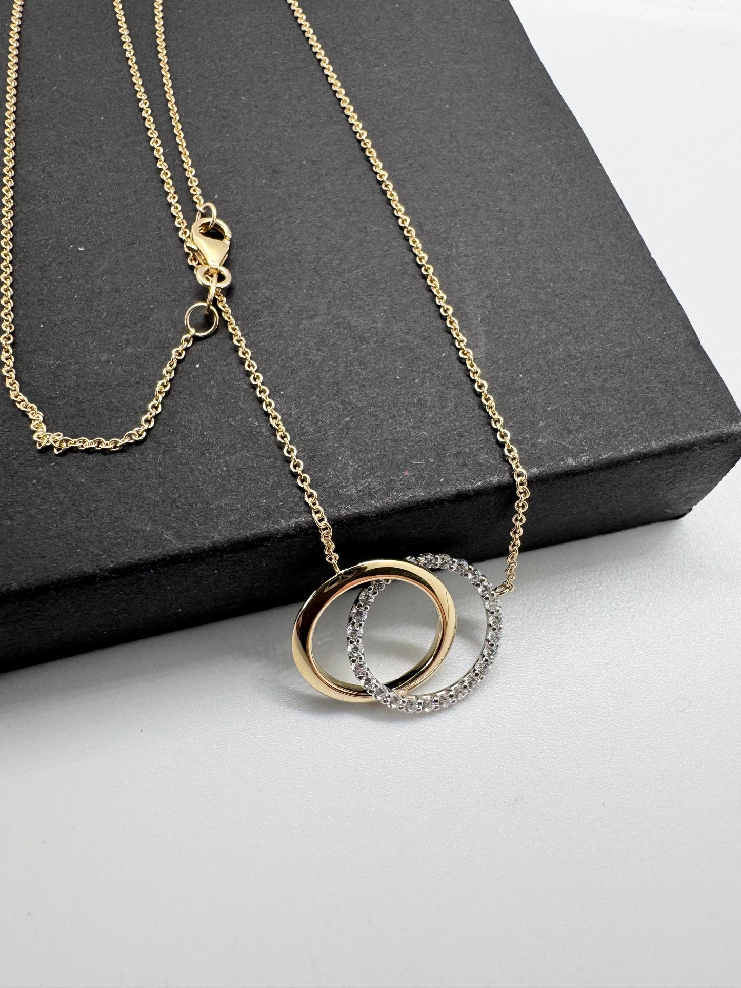 9ct Yellow Gold Cubic Zirconia Double Circle Pendant on 18" Chain (0601)