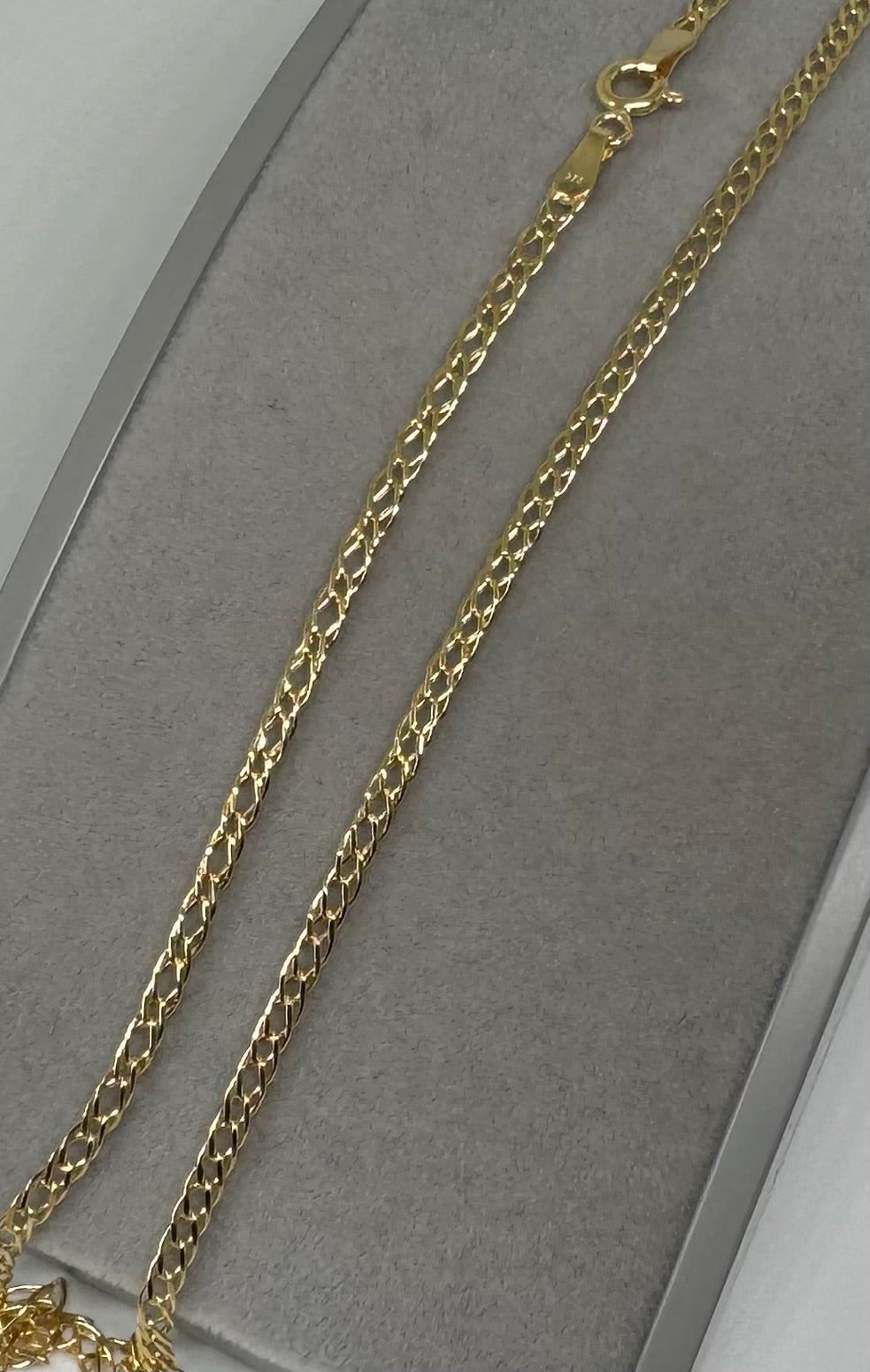 9ct Yellow Gold 2.6mm Hollow Double Curb Link Chain Various Lengths (0584)