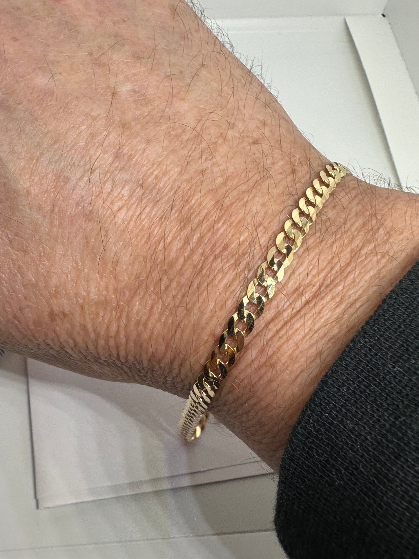 9ct Yellow Gold 4.4mm Curb Flat Link Chain Bracelet (037B)