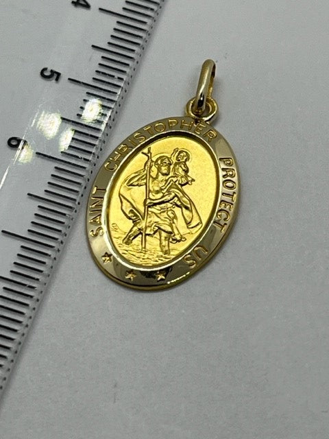 9ct Yellow Gold 30x16mm St Christopher Oval Pendant (0152)