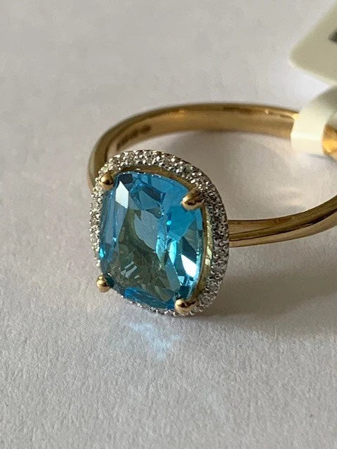 9ct Yellow Gold Blue Topaz and Diamond Cluster Ring, Sizes J to Q (445)