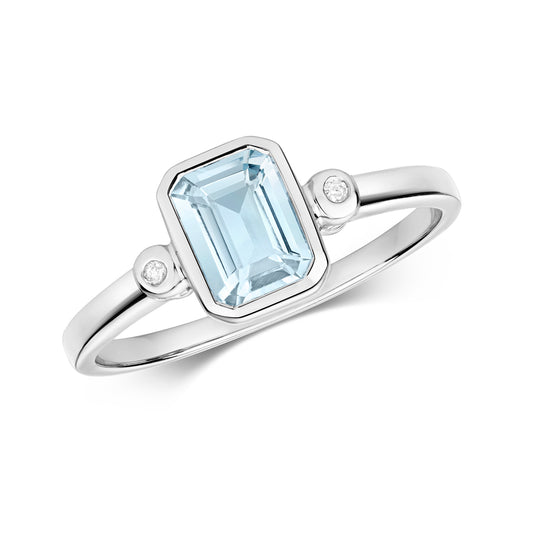 9ct White Gold Aquamarine and Diamond Cocktail Ring, RIng sizes J to Q (903)