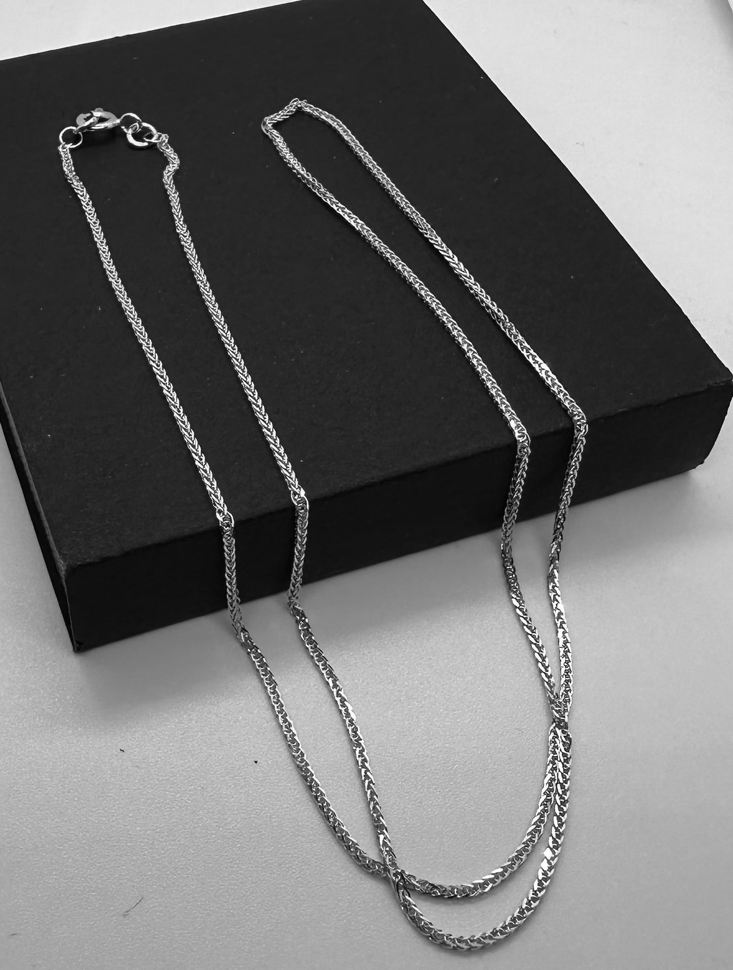 9ct White Gold 1.44mm Diamond Cut Spiga Chain (WFSP25)
