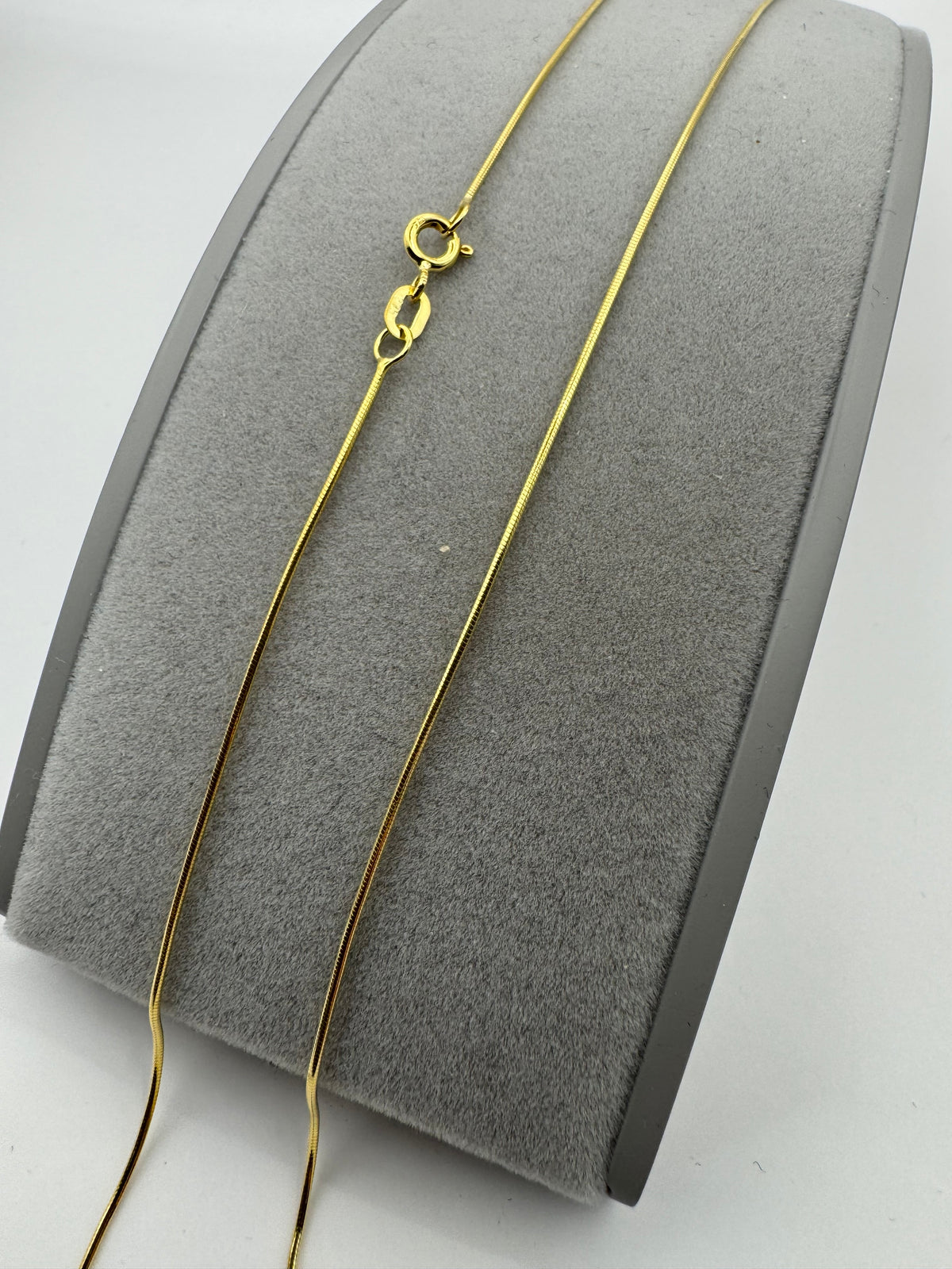 9ct Yellow Gold 1mm Solid Snake Chain Necklace 18 Inch / 45cm (03444)