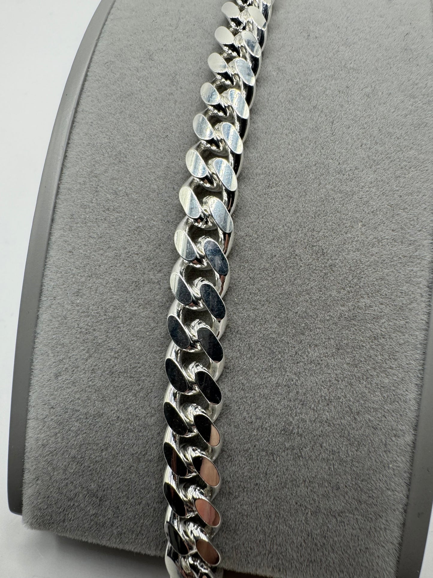 Sterling Silver 7.6mm Cuban Heavy Curb Chains Various Lengths (021D)