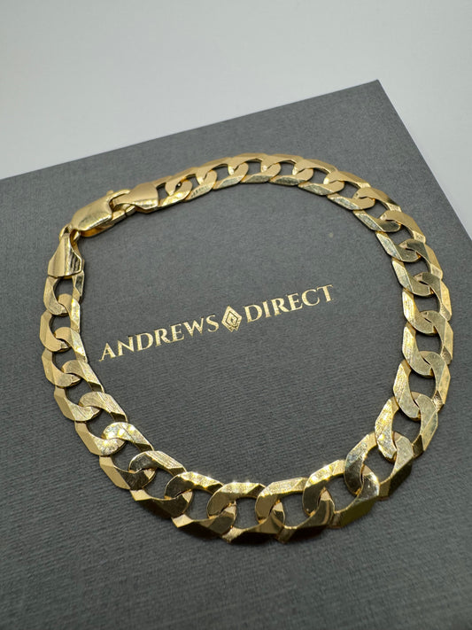 9ct Yellow Gold 6.7mm Flat Curb Chain Bracelet 7.5 Inches / 19cm (0381)