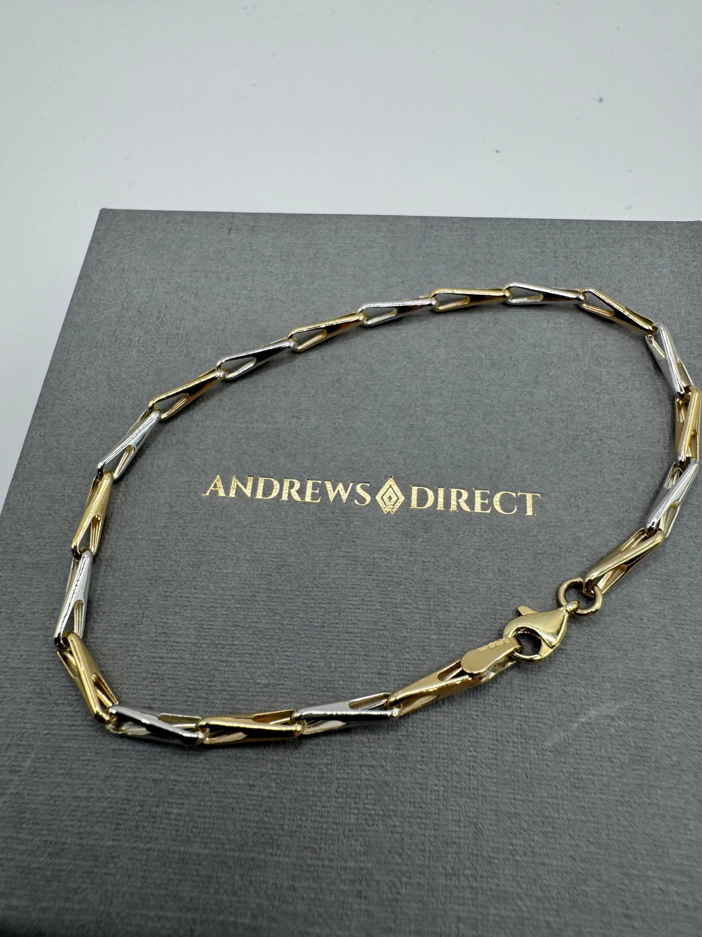 9ct Yellow and White Gold Fancy Link Bracelet 7.5 Inch (0554)