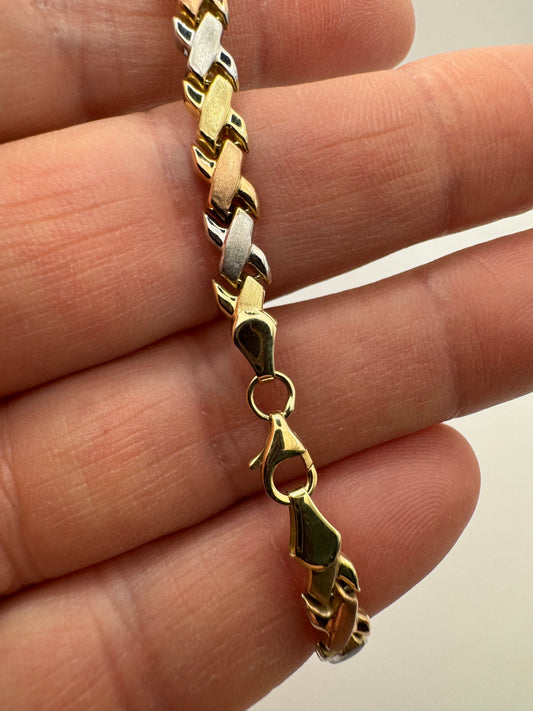 9ct Yellow, White and Rose Gold Kisses 7.5 Inch / 19cm Bracelet (0644)