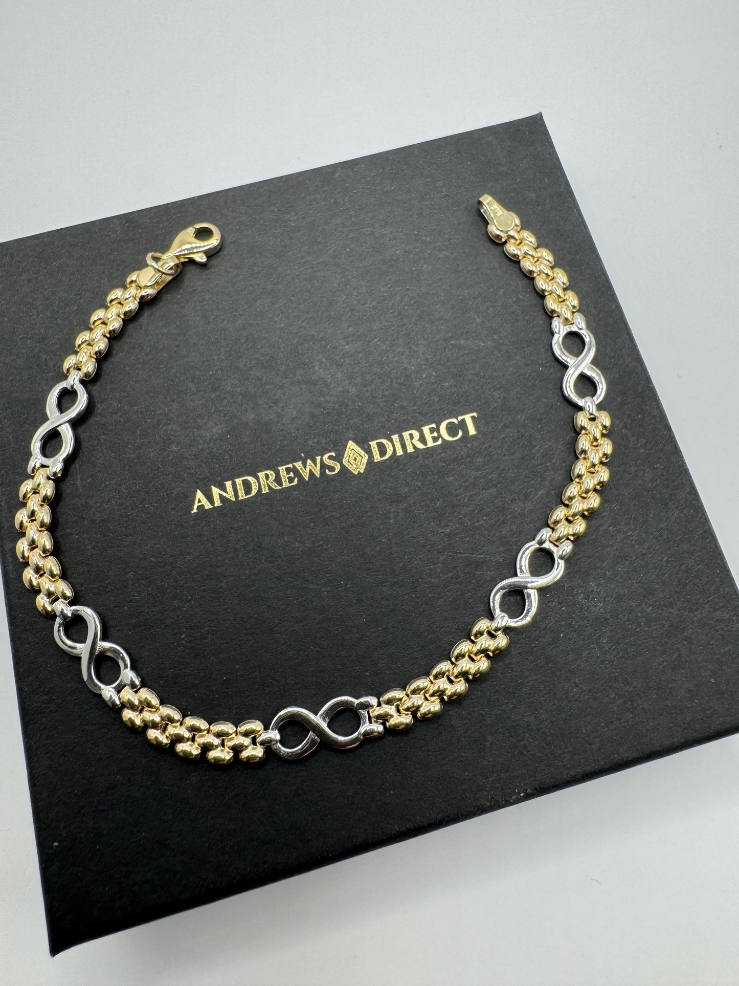 9ct Yellow and White Gold Eternity '8' Fancy Link 7.5mm / 19cm Bracelet (0626)