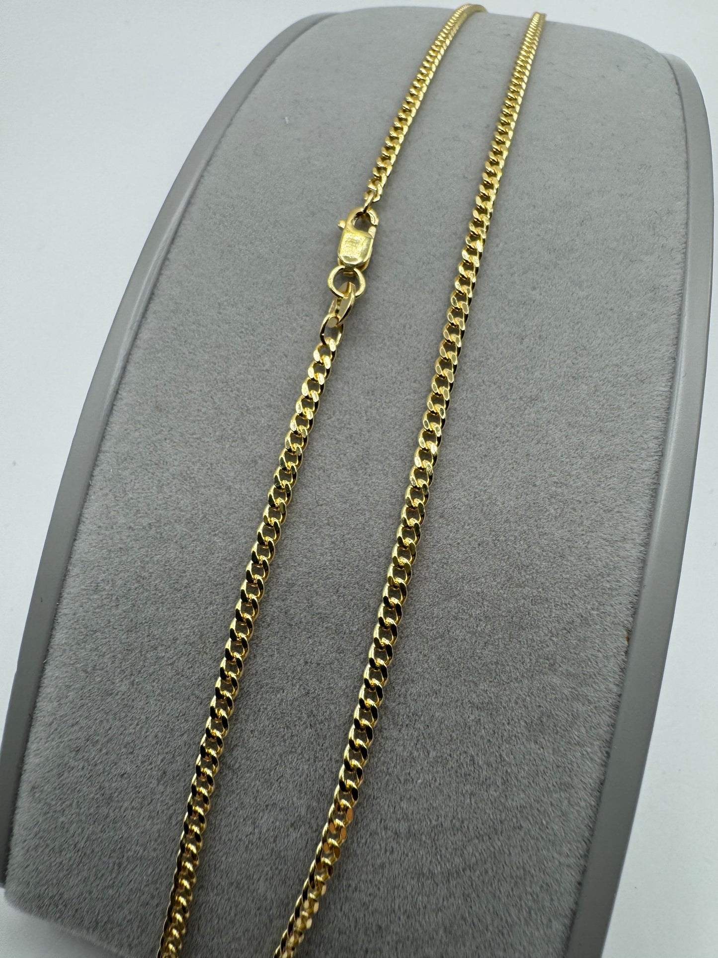 9ct Yellow Gold 2.2mm Semi Solid Curb Chain, Various Lengths (0566)