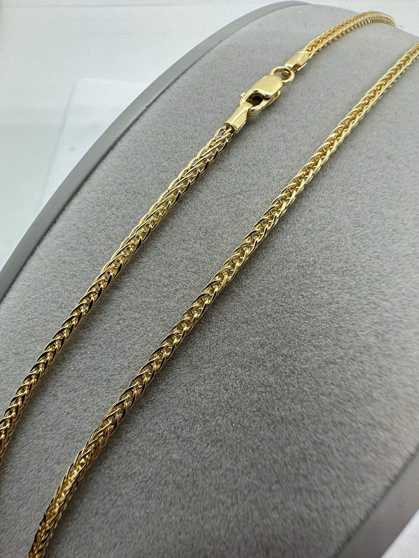 9ct Yellow Gold 2mm Diamond Cut Square Link Spiga 16" / 40cm Chain (0537)